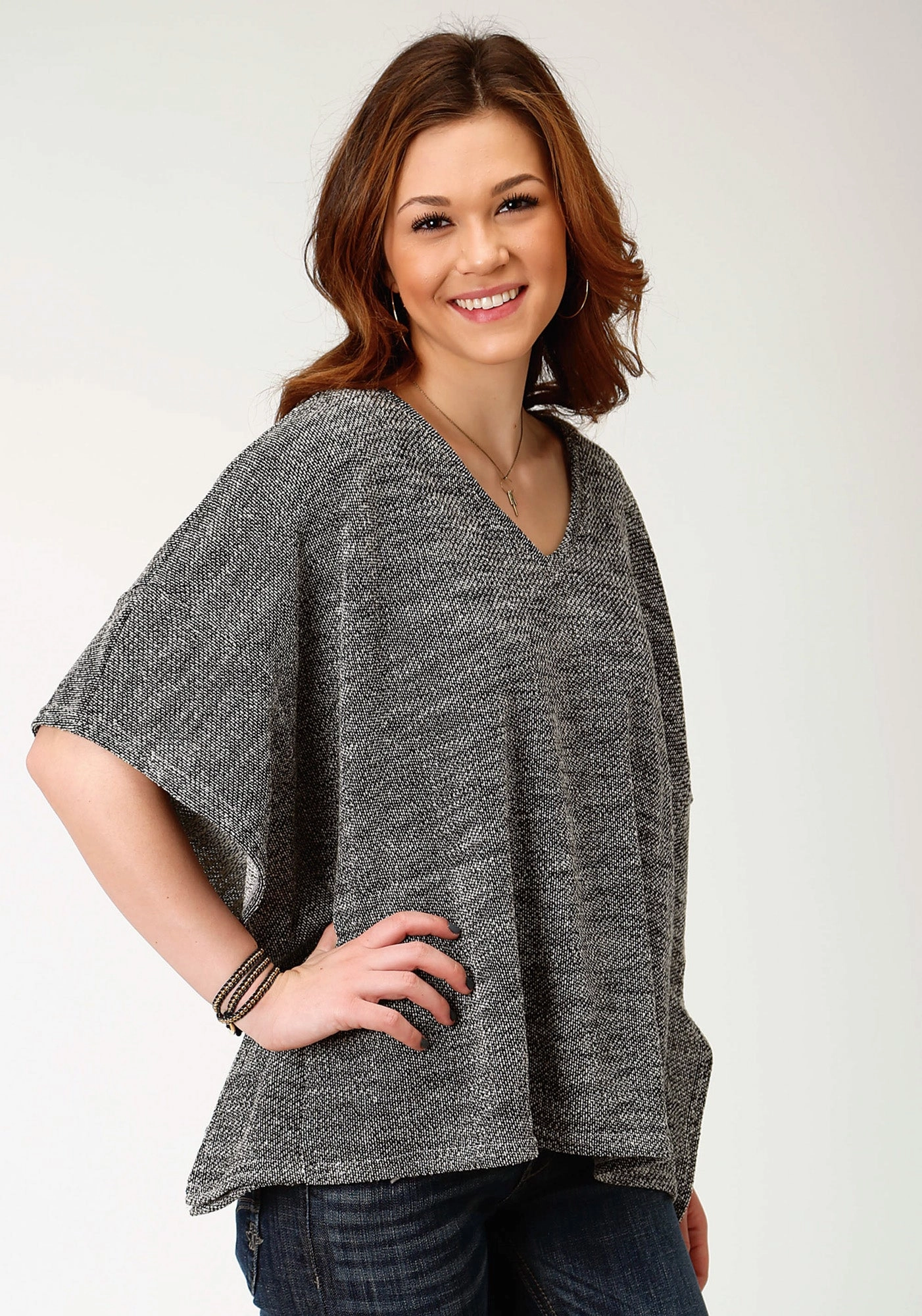 Roper Womens Black/White Cotton Blend V-Neck Poncho Sweater Snuggle Style Breathable Material