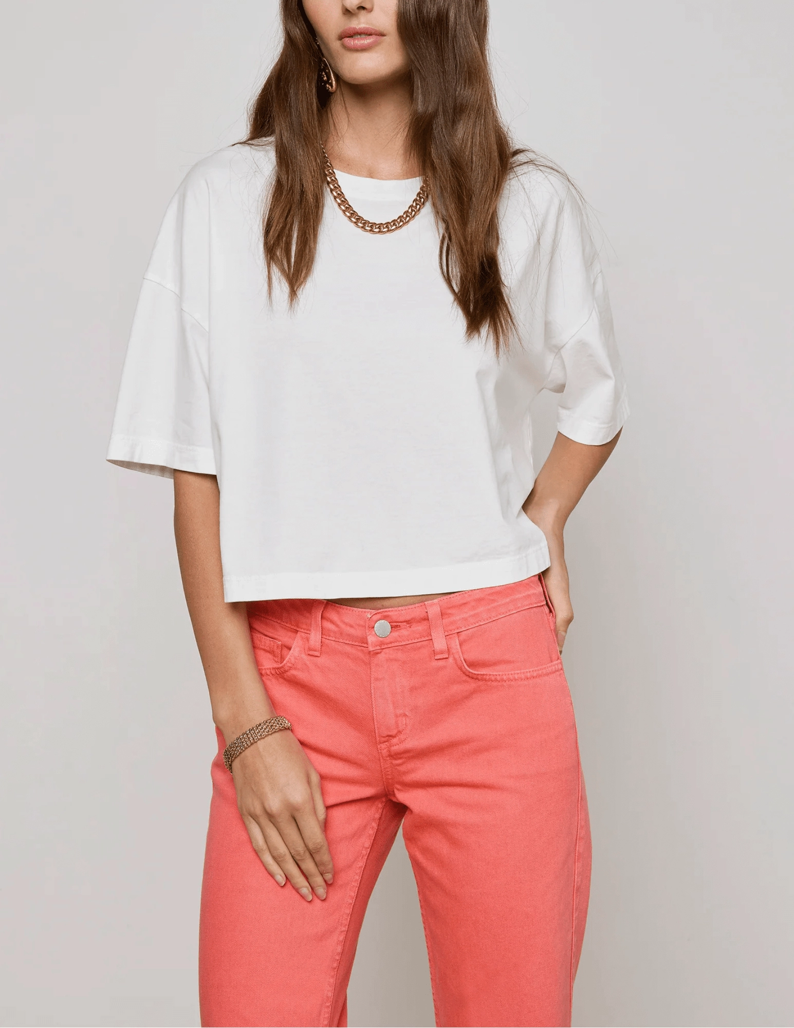 L'AGENCE Daria Oversized Cropped Tee Urban Casual Look