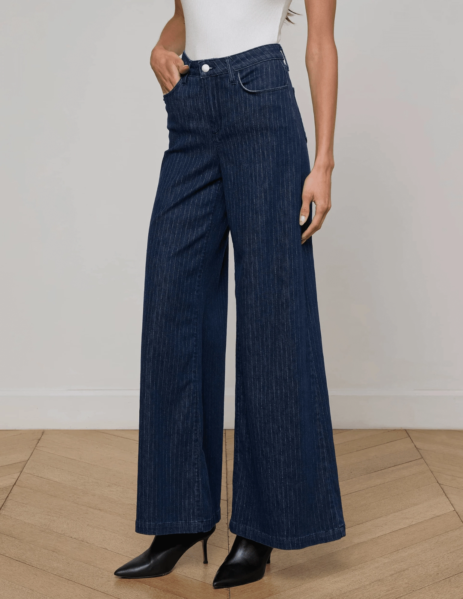 LAGENCE Quincy High Rise Ultra Wide Leg Jeans in Ebony Stripe Cool Day Look