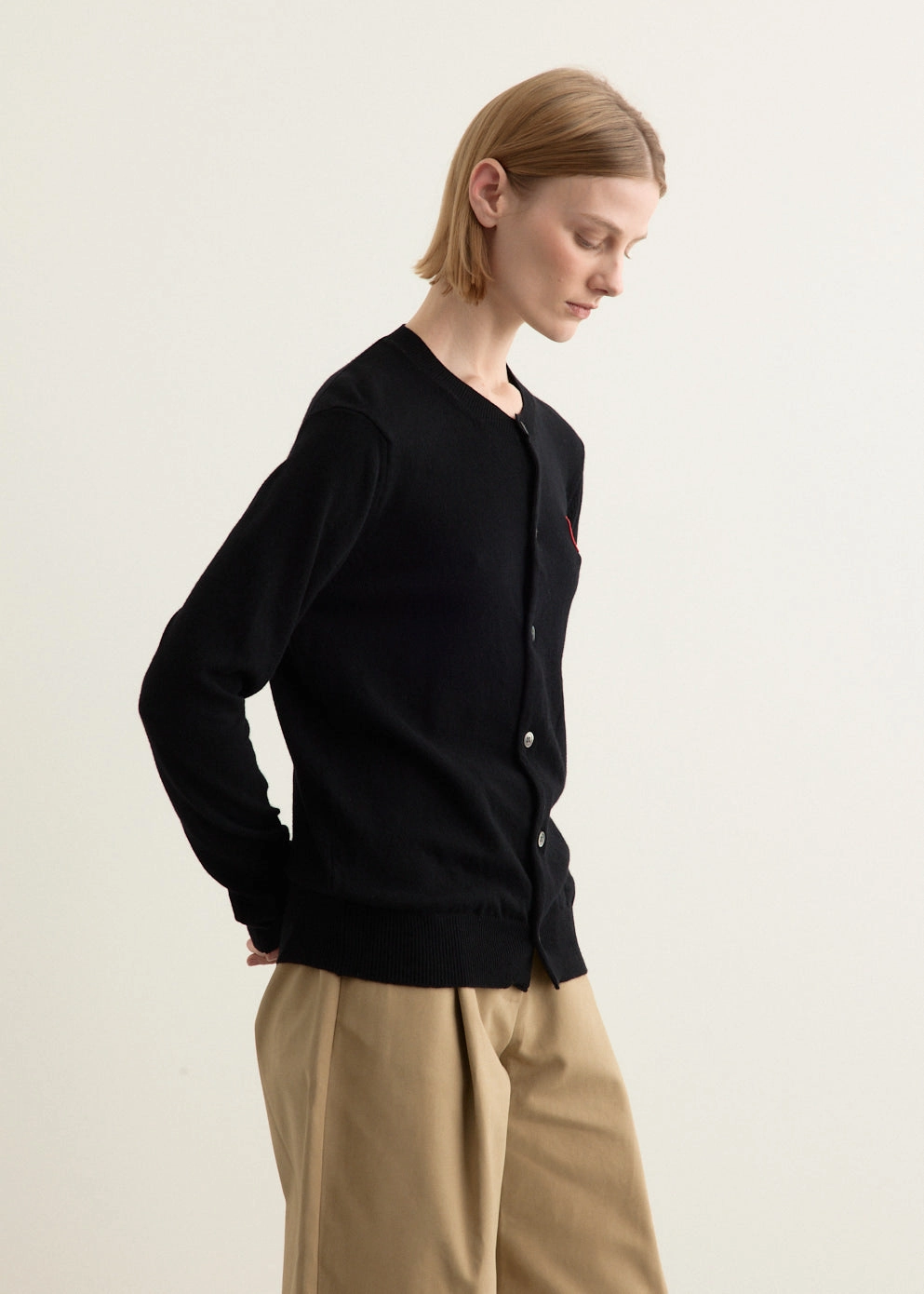 Chafe Free Seasonal Comforted Red Emblem Heart Round Neck Cardigan