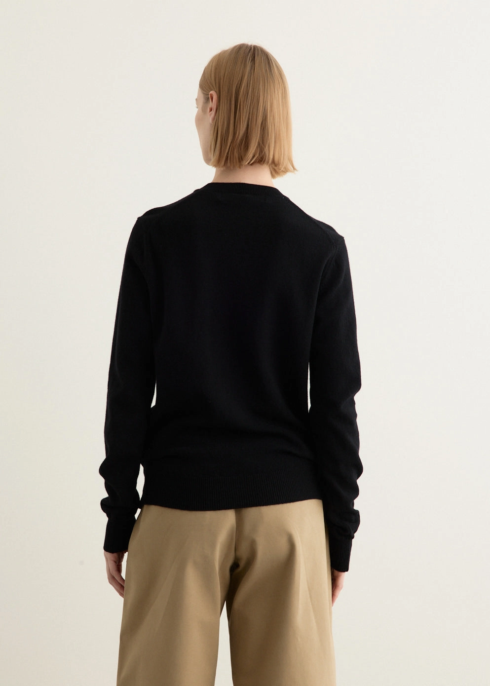 Red Emblem Heart Round Neck Cardigan Dry Fast Modern Drop Tail Hem