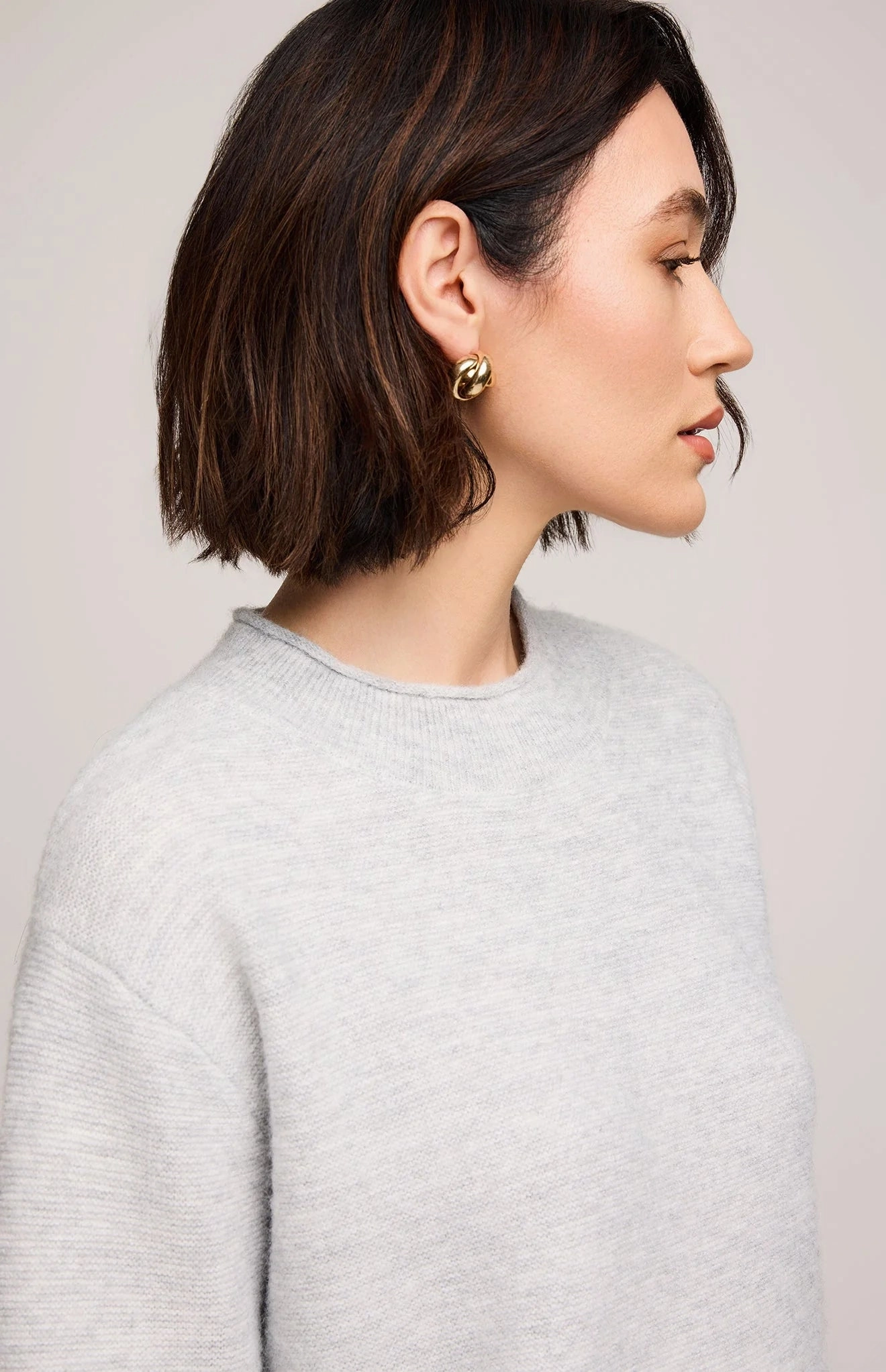 Wanda Pullover Sweater - Heather Ash Everyday Chic Minimalist Look