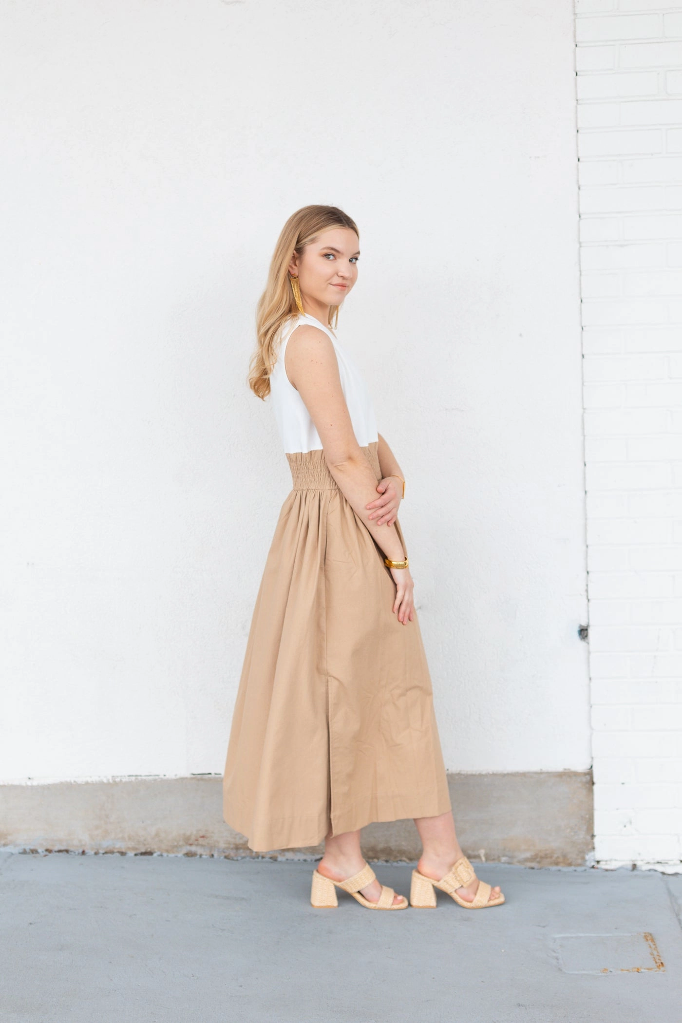 DELLA DRESS Beachwear Timeless elegance