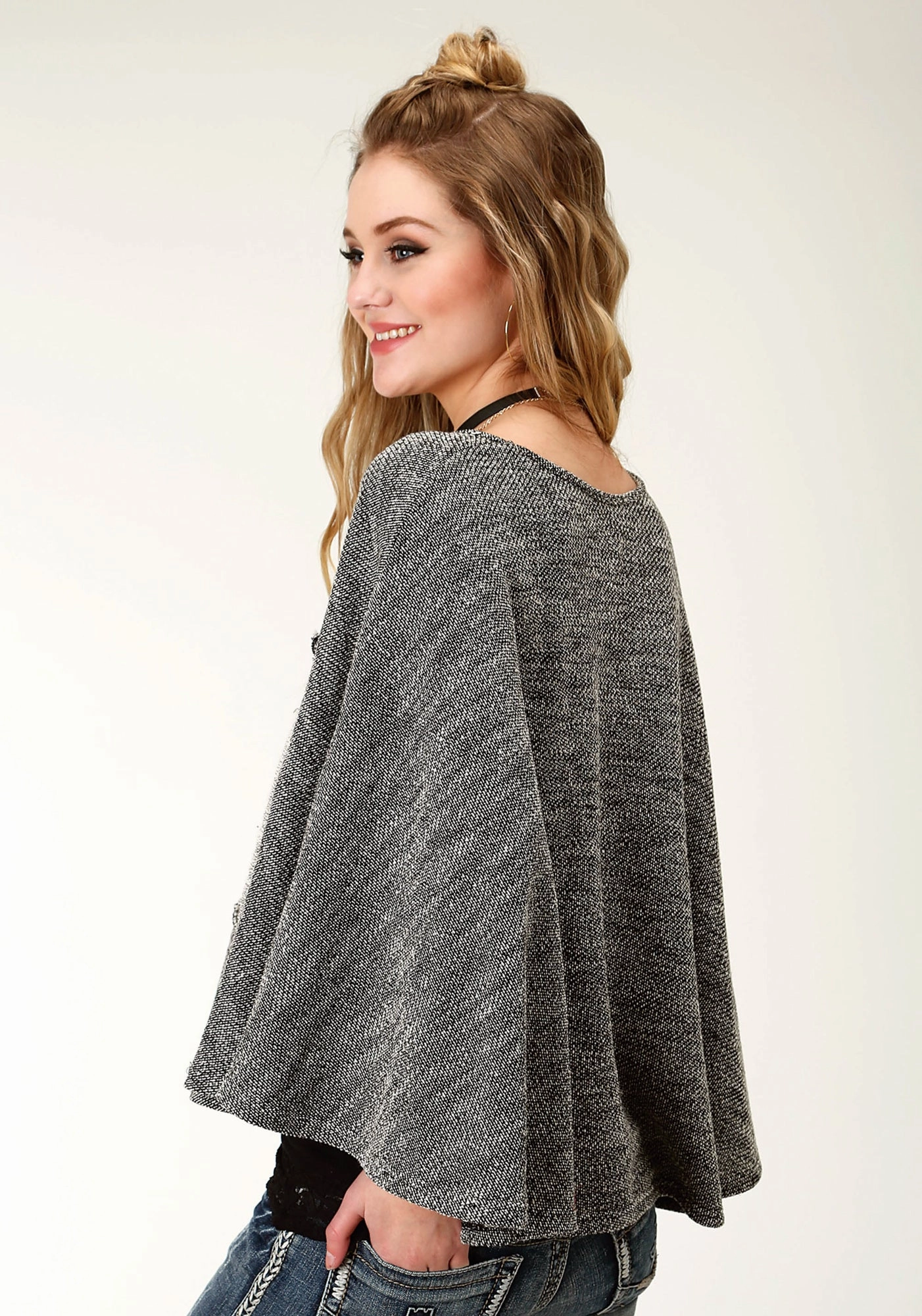Ultimate Layer Snug Knit Roper Womens Black/White 100% Cotton Star-Shaped Poncho