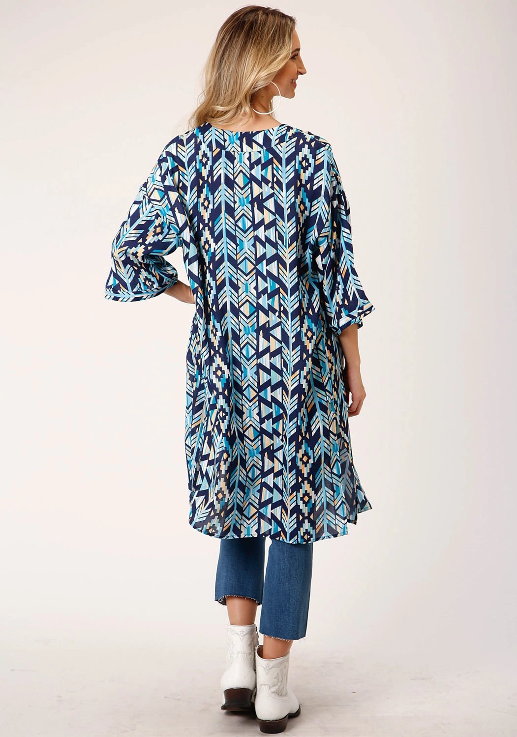 Roper Womens Modern Aztec Blue 100% Rayon S/S Cardigan Sweater Oversized Silhouette