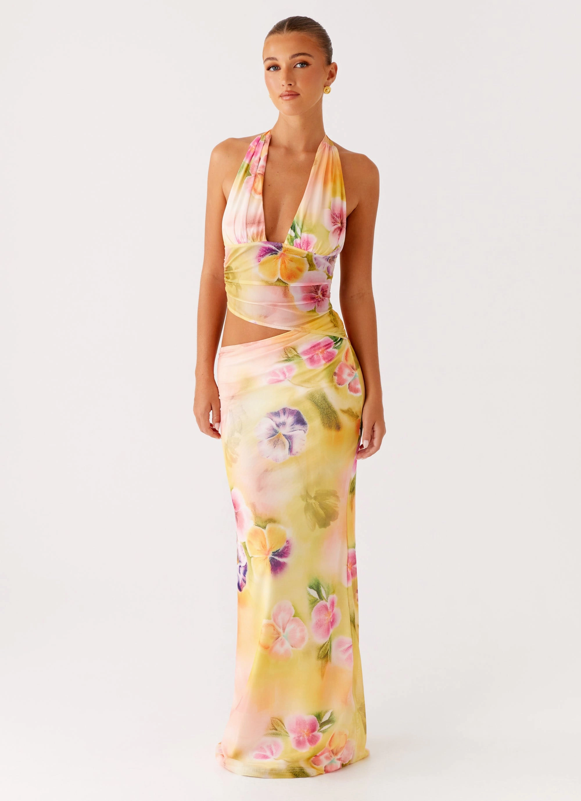 Main Act Halter Maxi Dress - Sunburst Floral Casual Look
