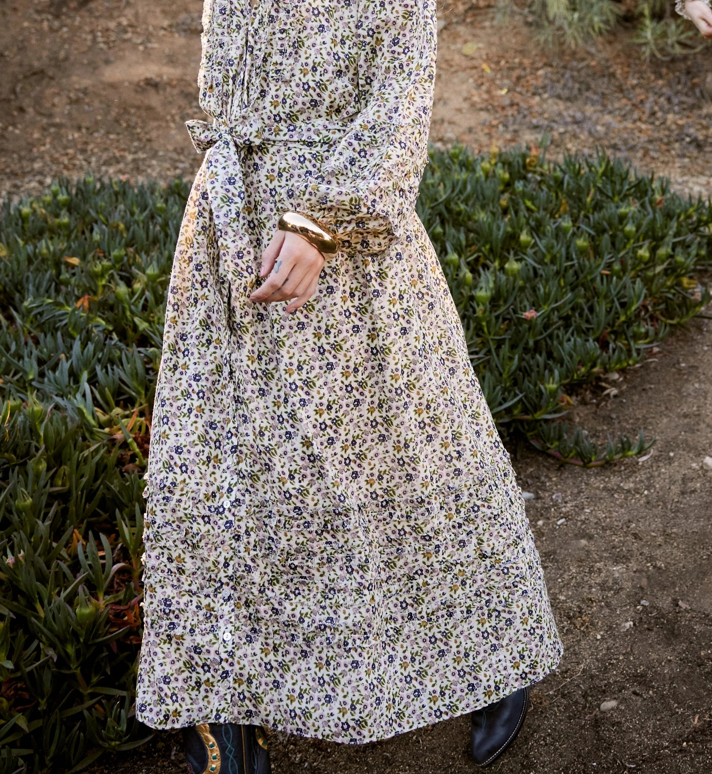 Melinda Midi Dress | Eloisa Floral Wardrobe-Staple Water-Repellent-Finish