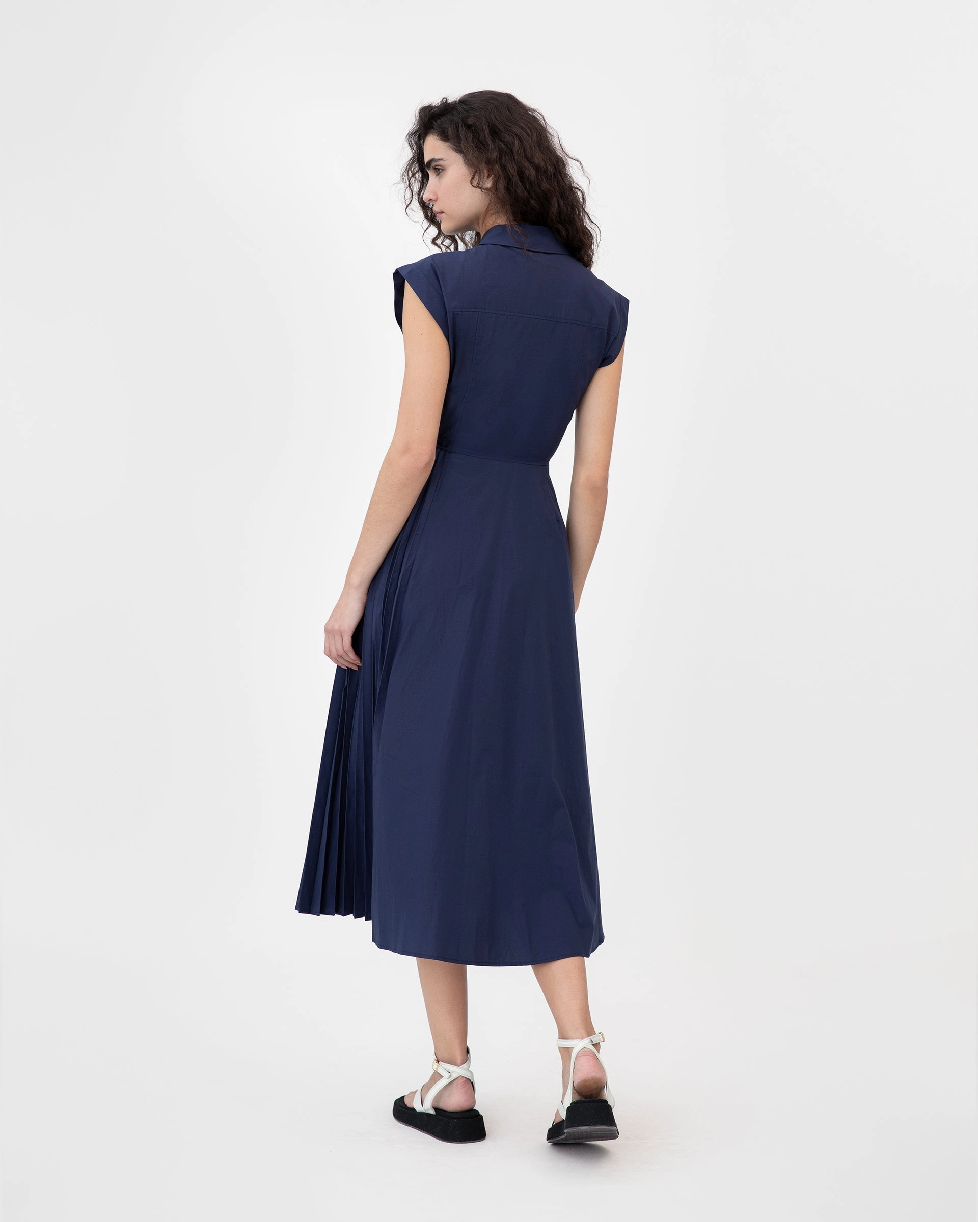 Outdoor Ready Everyday Comfort Midi Shivon Dress