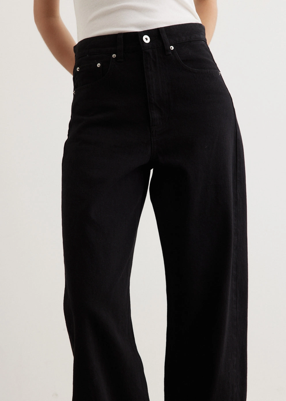 Fade Resistant Finish Minimalist Aesthetic Kite Barrel Leg Jeans