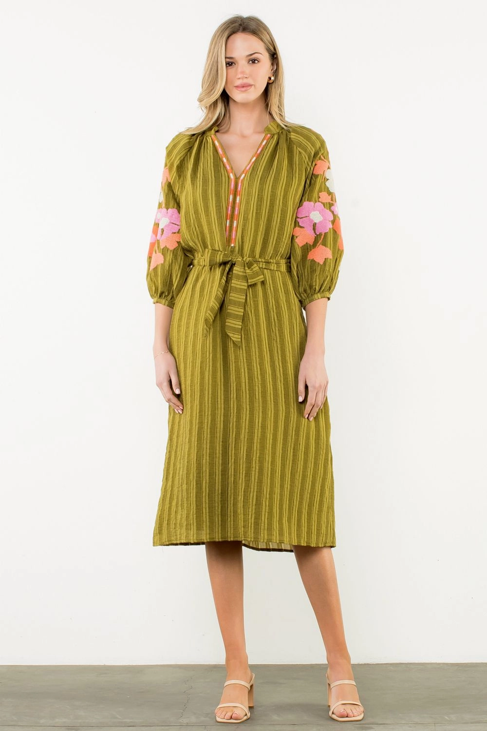 Embroidered Puff Sleeve Maxi Dress in Green Romantic-Style Easy Elegance