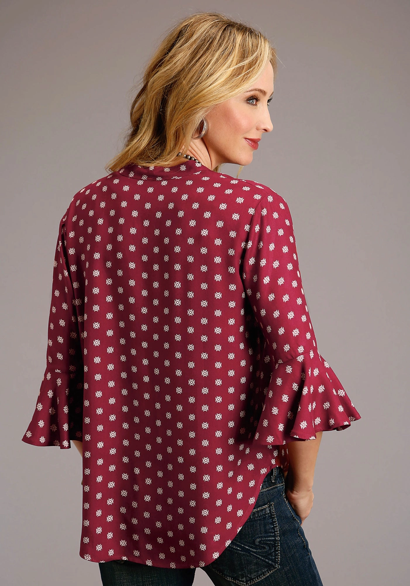 Reinforced Side Vents Budget Friendly Stetson Womens Wine Rayon/Nylon Aztec Ditzy S/S Button Blouse