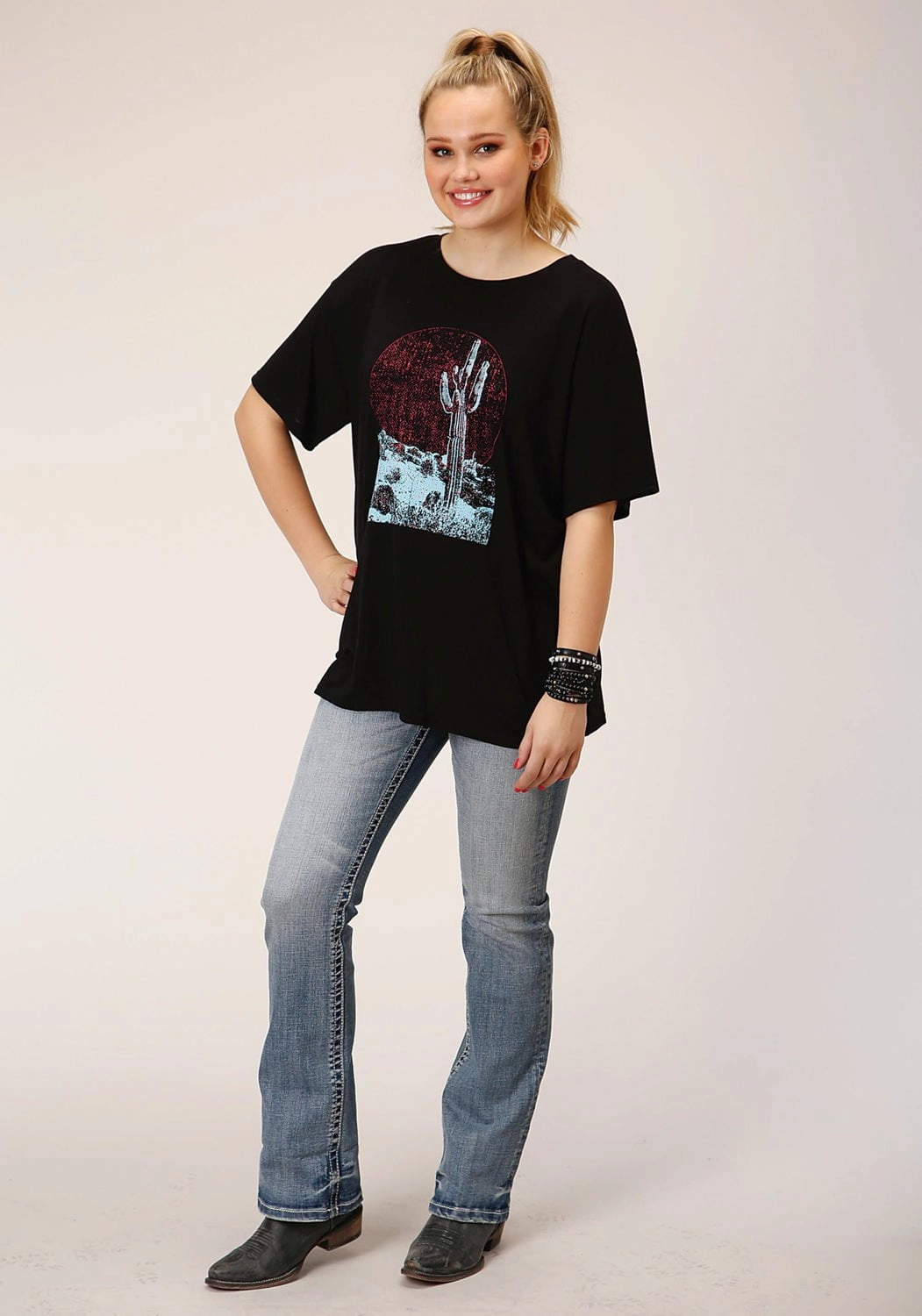 Weekend Outing Roper Womens Cactus Moon Black Poly/Rayon S/S T-Shirt