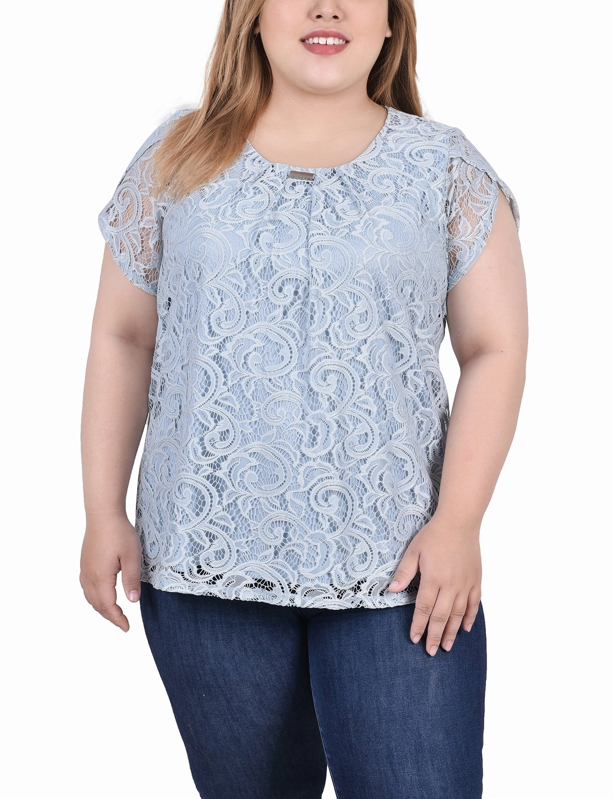 Vintage Vibe Scalloped-Edge Plus Size Lace Petal Sleeve Top