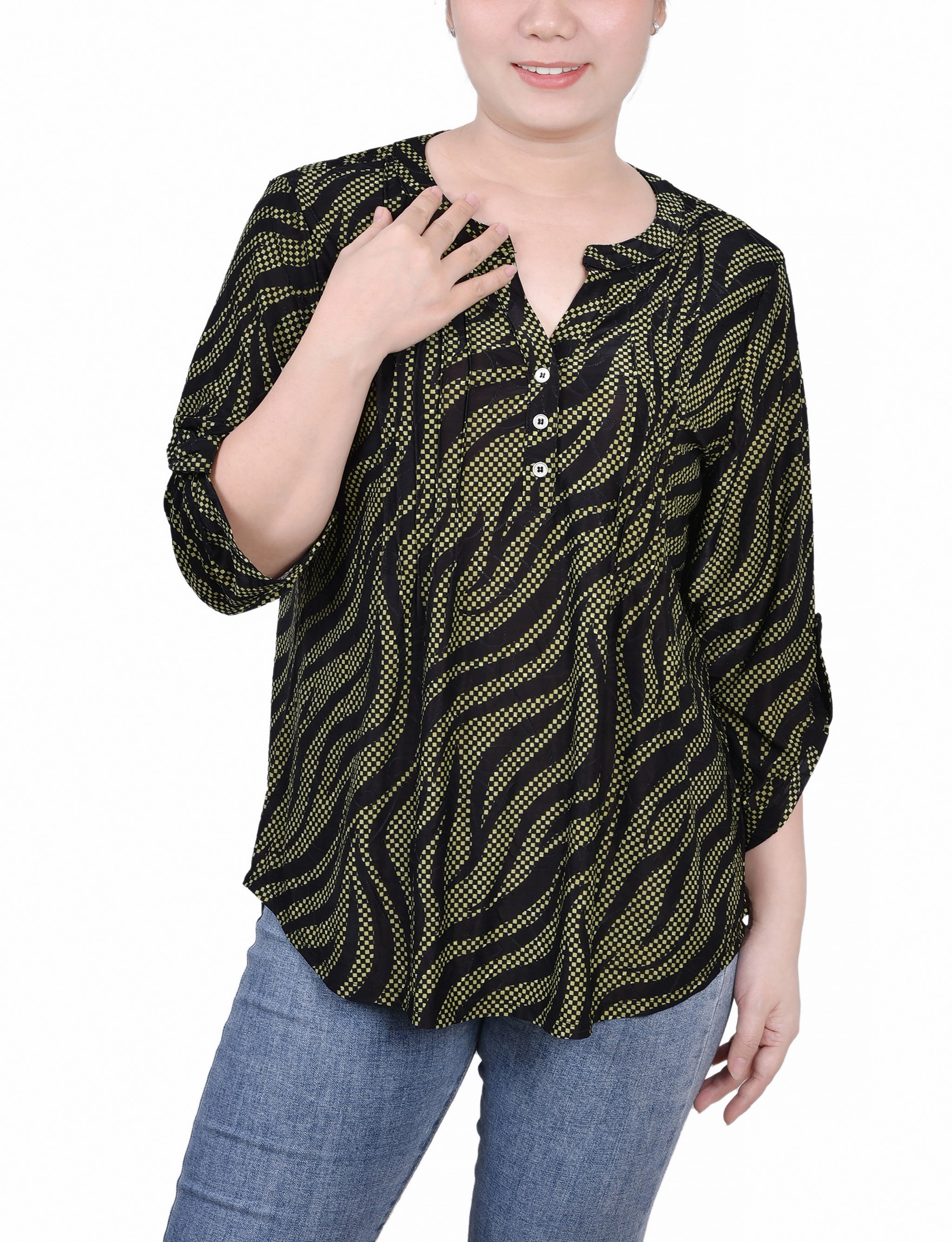 Openwork Lattice Pattern Petite 3/4 Roll Tap Pullover Top