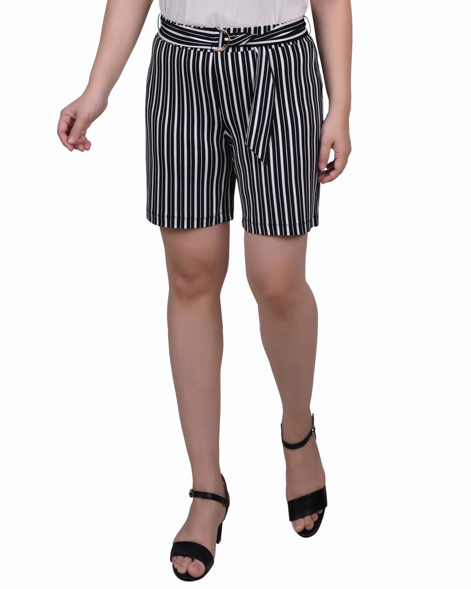 holiday apparel Static Resistant Fibers Petite Shorts With Ring And Belt