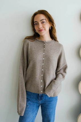 Piper Cardigan - Mocha Chilly Look