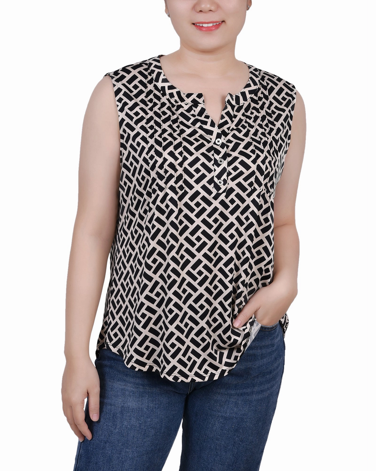 Quiet Style Petite Sleeveless Knit Y Neck Top