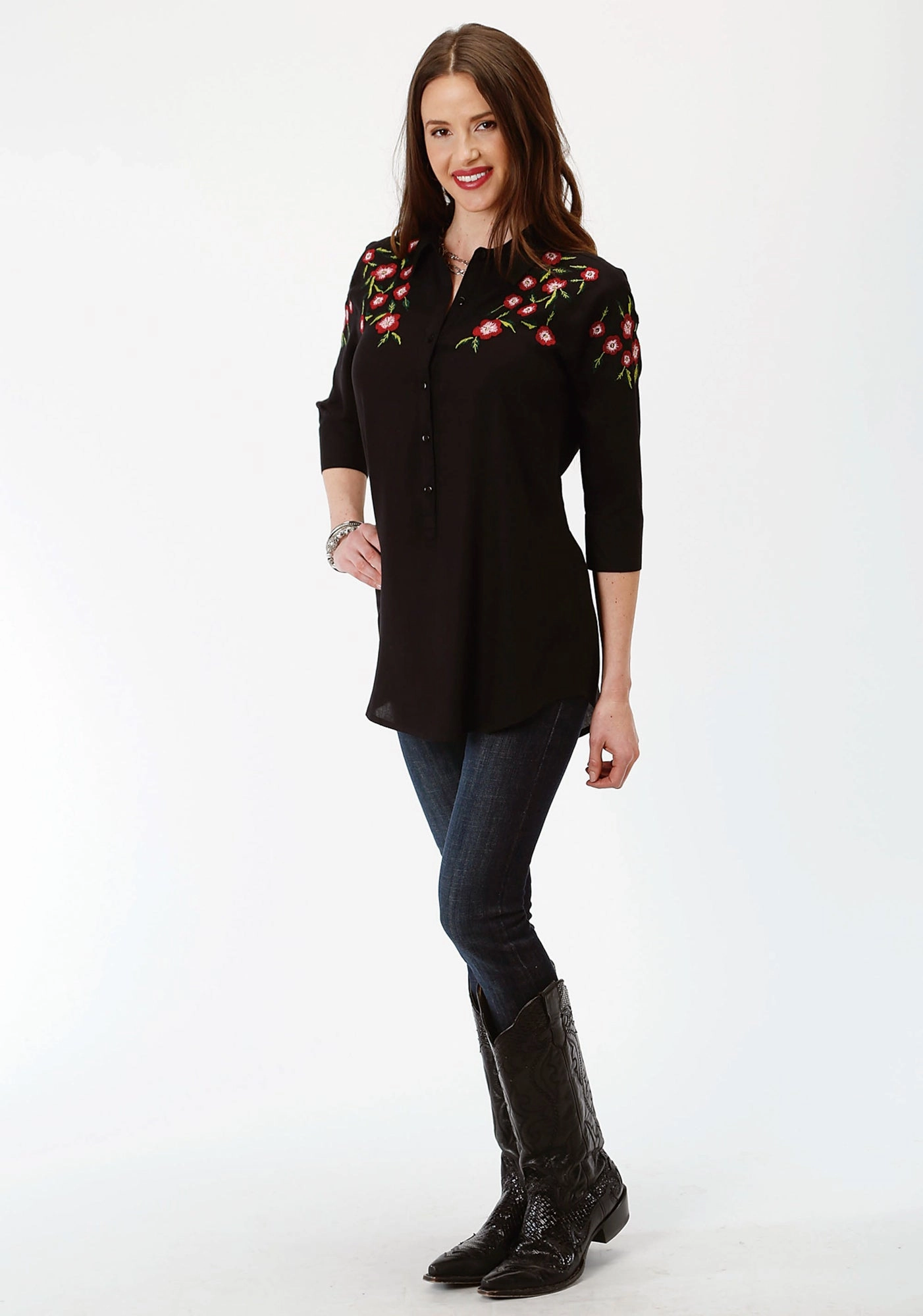 Long Sleeve Roper Womens Black Rayon/Nylon Floral Challis S/S Shirt