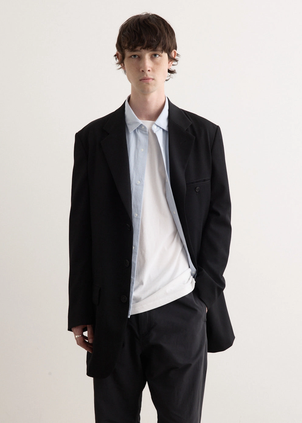 Clean Silhouette City Ready 3 Buttons Jacket