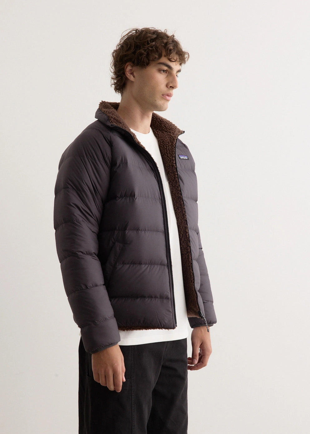 Classic Cut Clean Minimal Look Reversible Silent Down Jacket