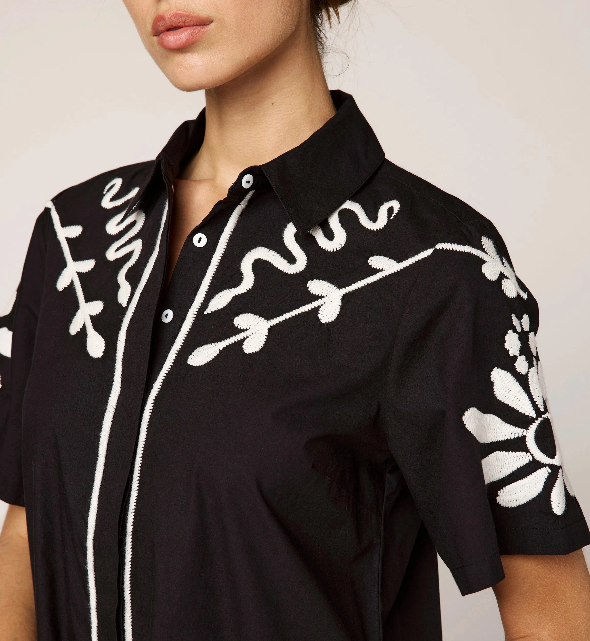 Riya Mini Dress | Black/Ivory Effortless Elegance Casual Pick