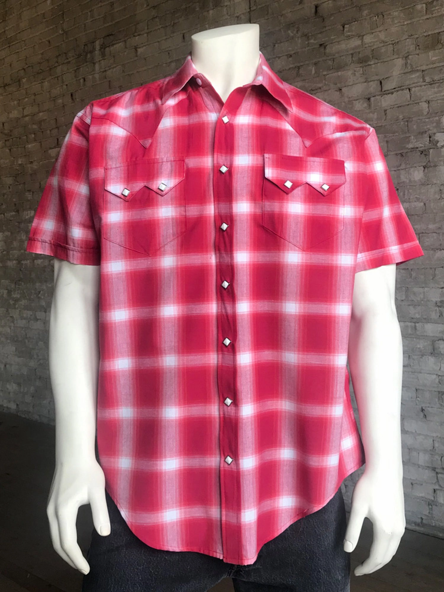 Gym Wear Streamlined Design Rockmount Mens Red 100% Cotton Shadow Plaid Western S/S Shirt