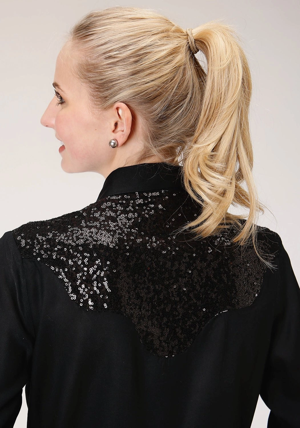 Roper Womens Sequin Boyfriend Black 100% Rayon L/S Shirt Moisture Wicking Material Lightweight Layers