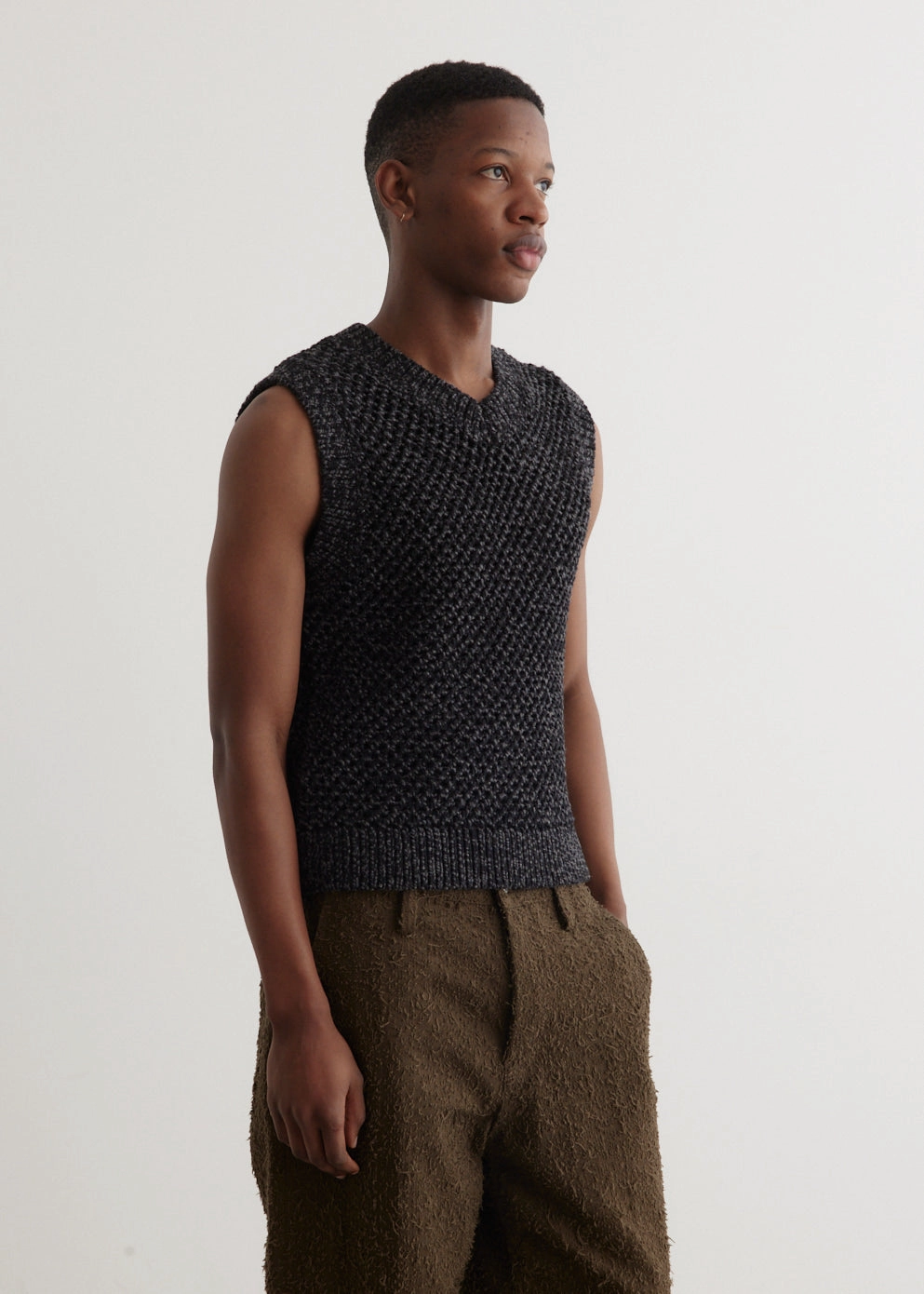 Durable Stitchwork Ribbed Trim Rope Knit Vest