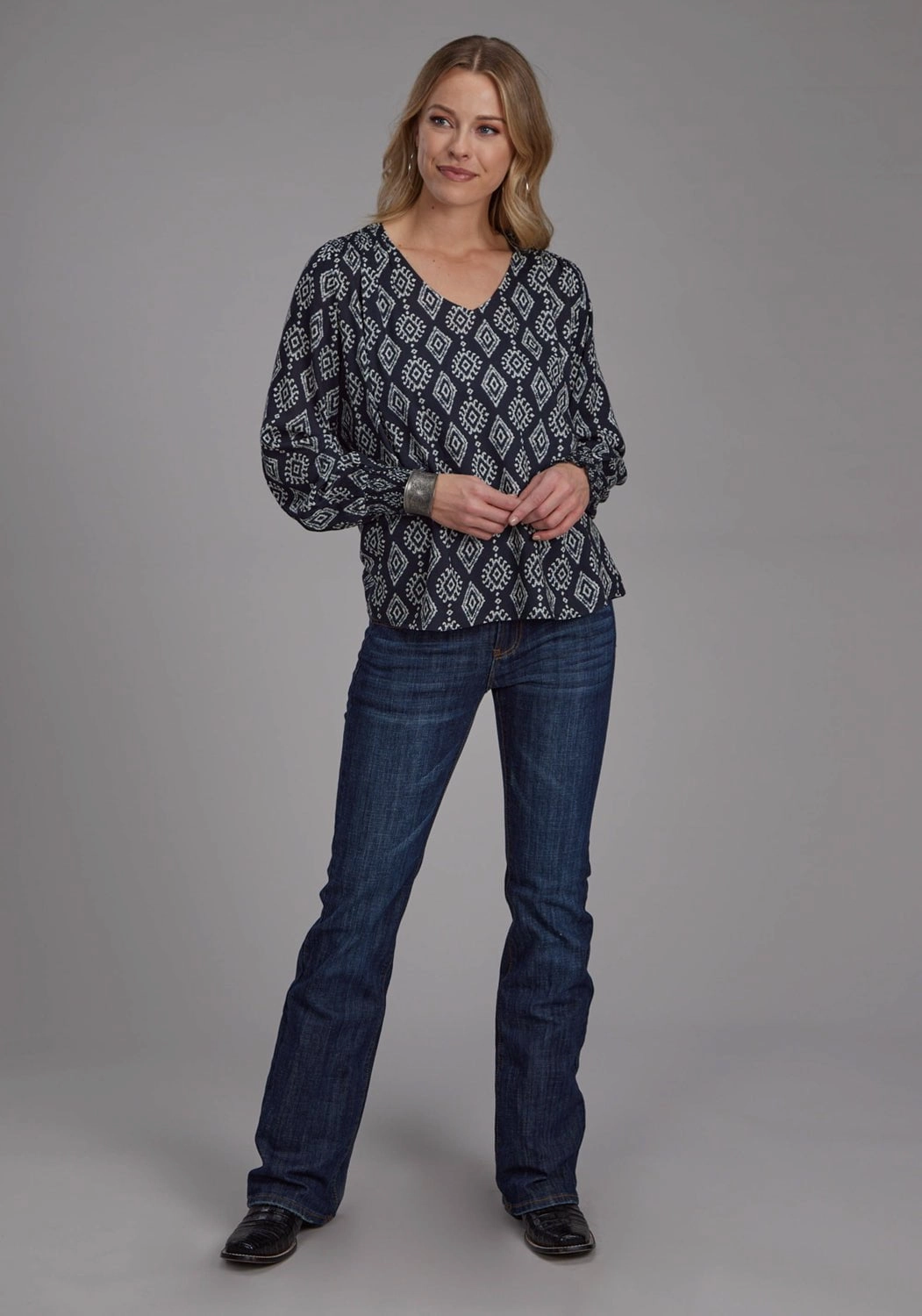 Roper Womens 2133 Ikat Black 100% Rayon V-Neck L/S Blouse Essential Wardrobe Casual Wear