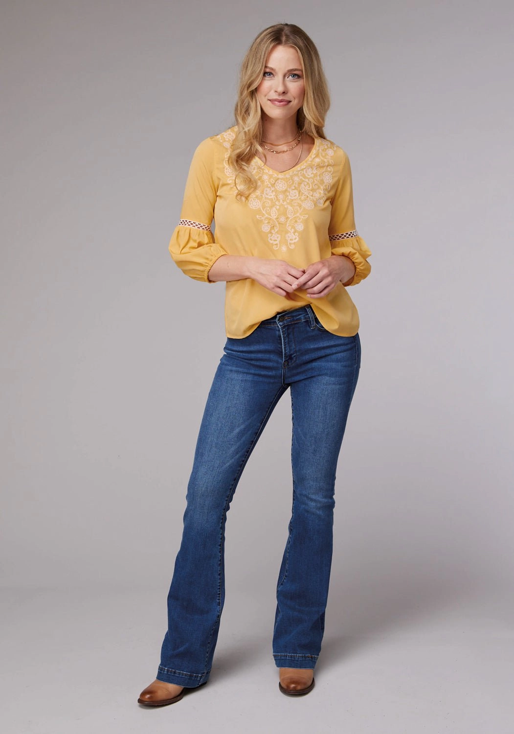 Country Escape Roper Womens Bishop Sleeve Crepe Yellow 100% Polyester S/S Blouse