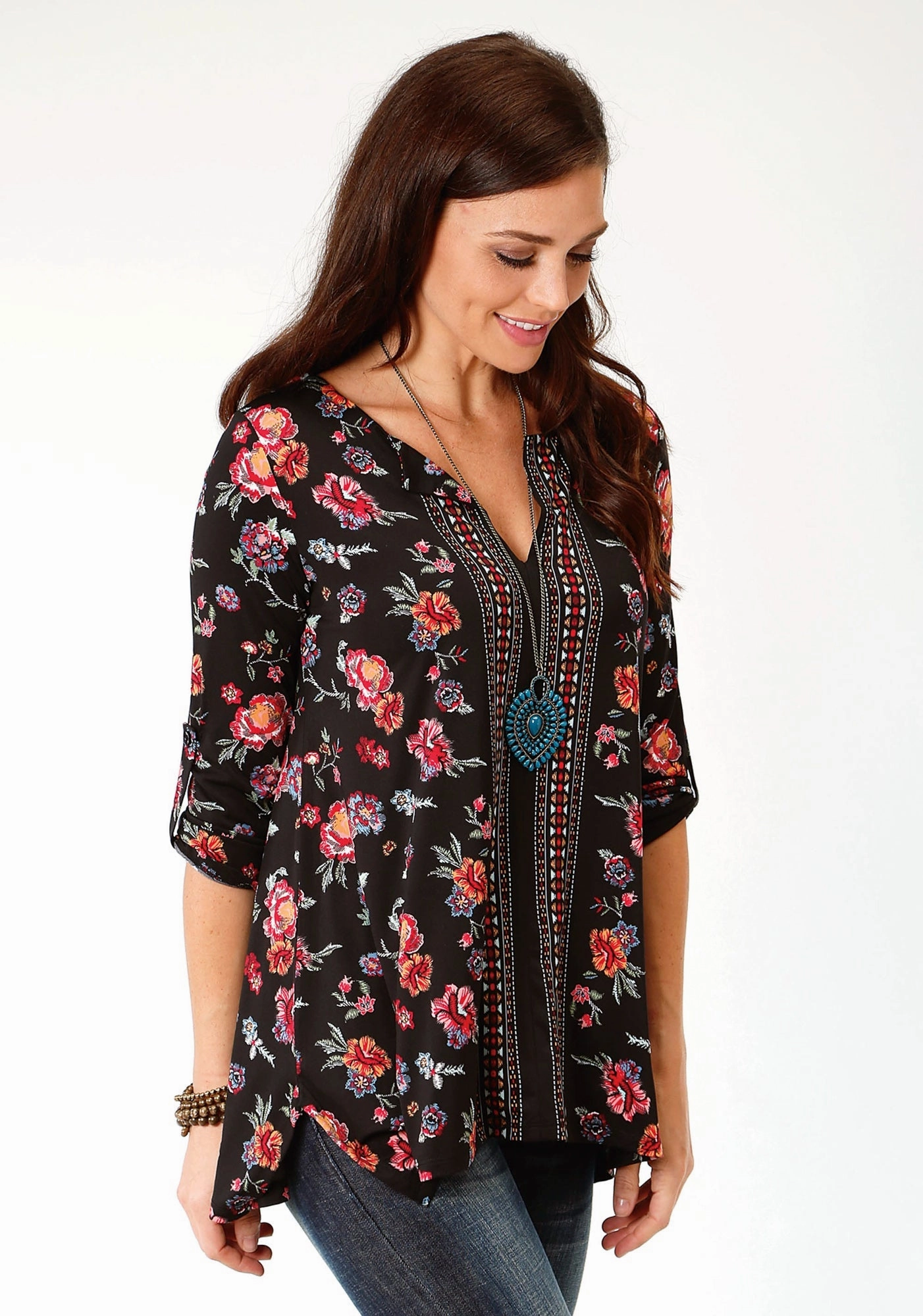 Minimalist Style Breathable Layer Roper Womens Black Poly/Spandex Shark Bite Floral S/S Tunic