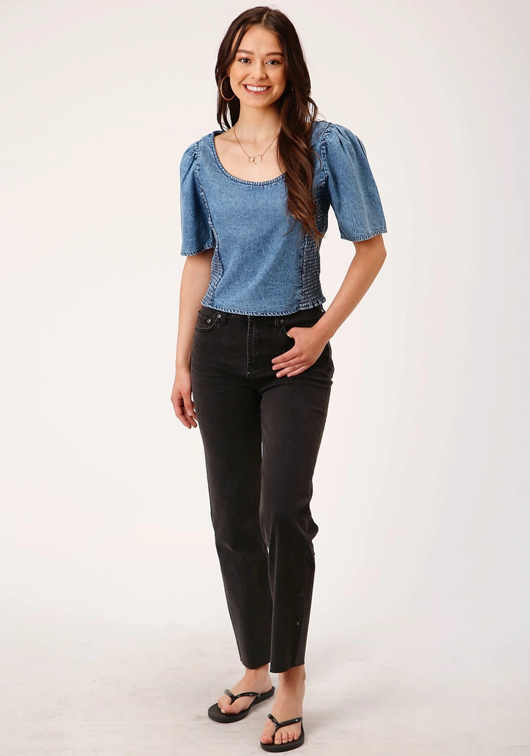 Matte Finish Versatile Styling Roper Womens Medium Denim Top Blue 100% Cotton S/S Blouse