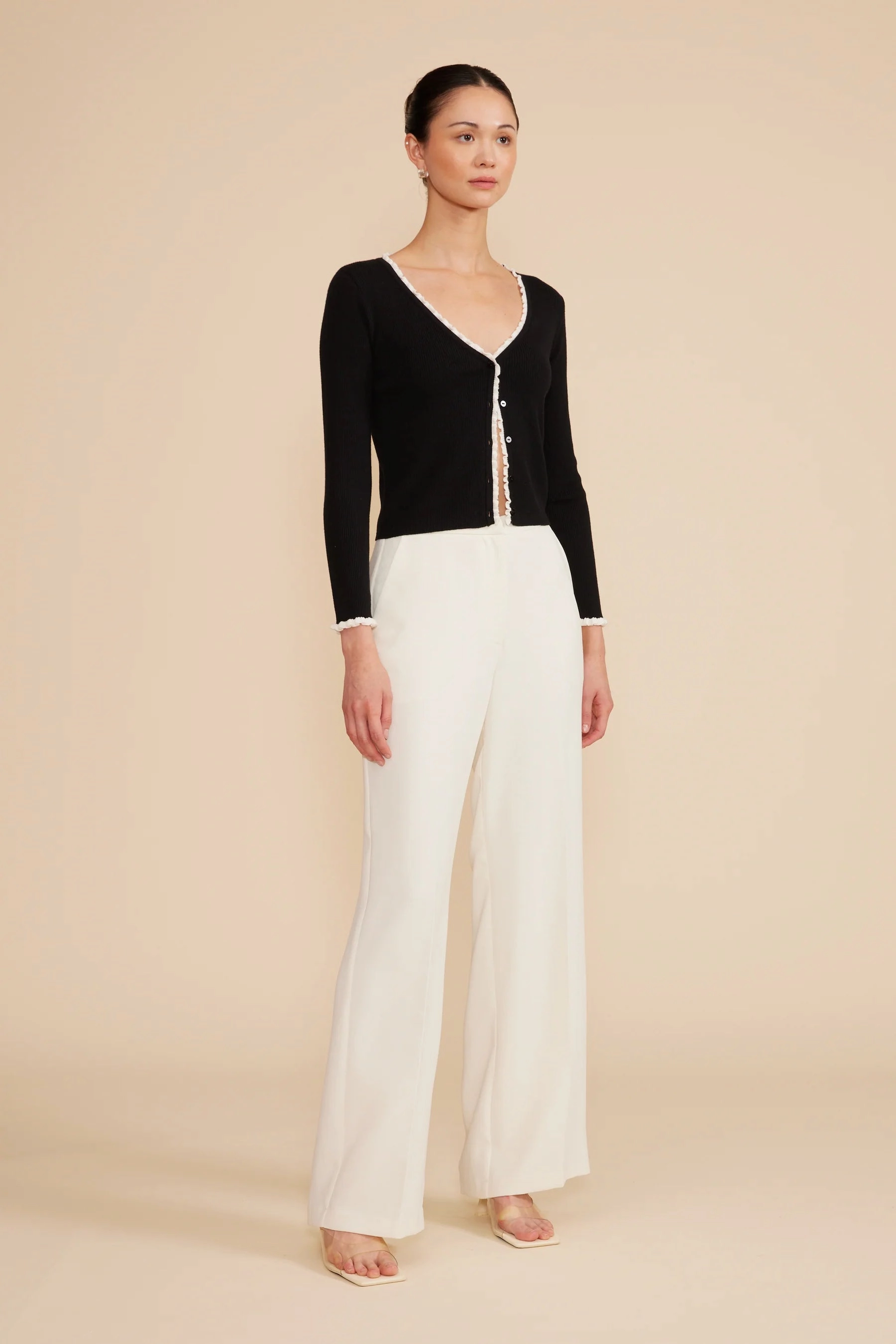 Roshe Mini Cardigan - Black Winter Comfort Wear