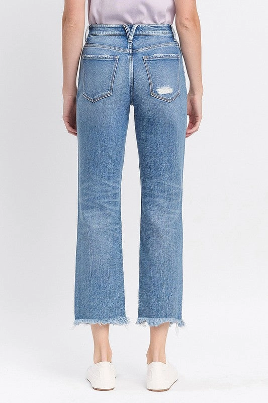 Athlete Fit Elegant Minimalist Style Chill Outfit Sawyer High Rise Frayed Hem Straight Jeans