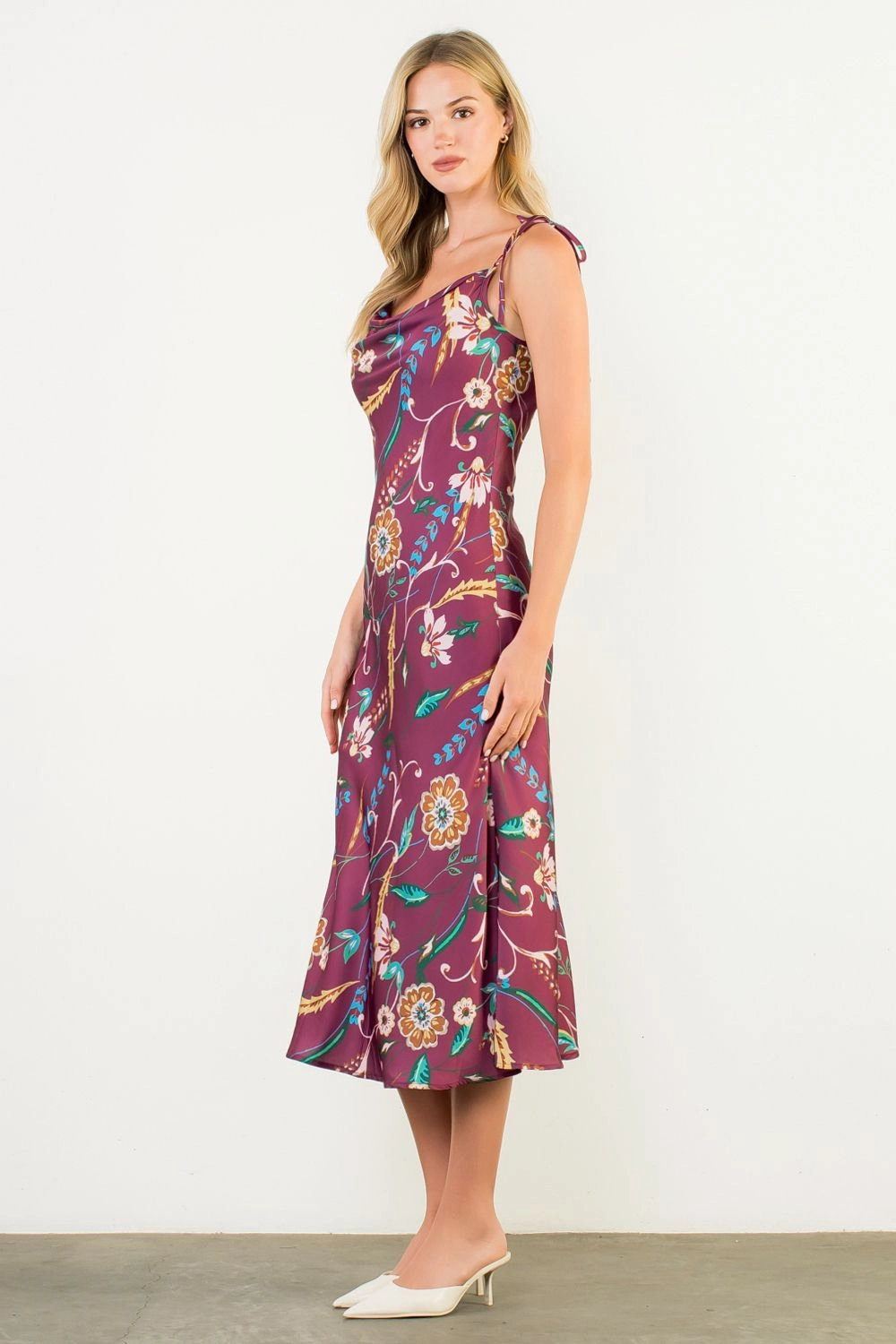 Button-Cuff TIE STRAP FLORAL SLIP DRESS