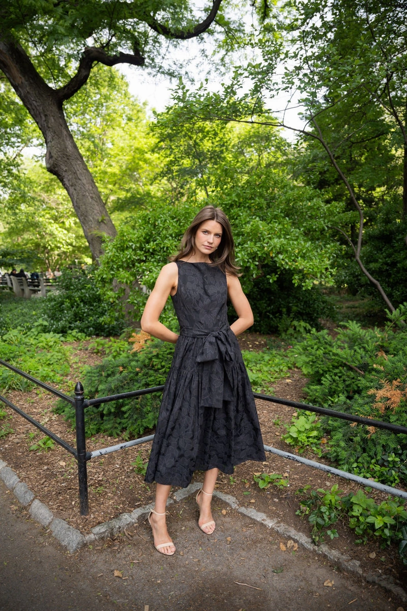 Noma Dress in Jet Crisp Texture Insulating-Lining