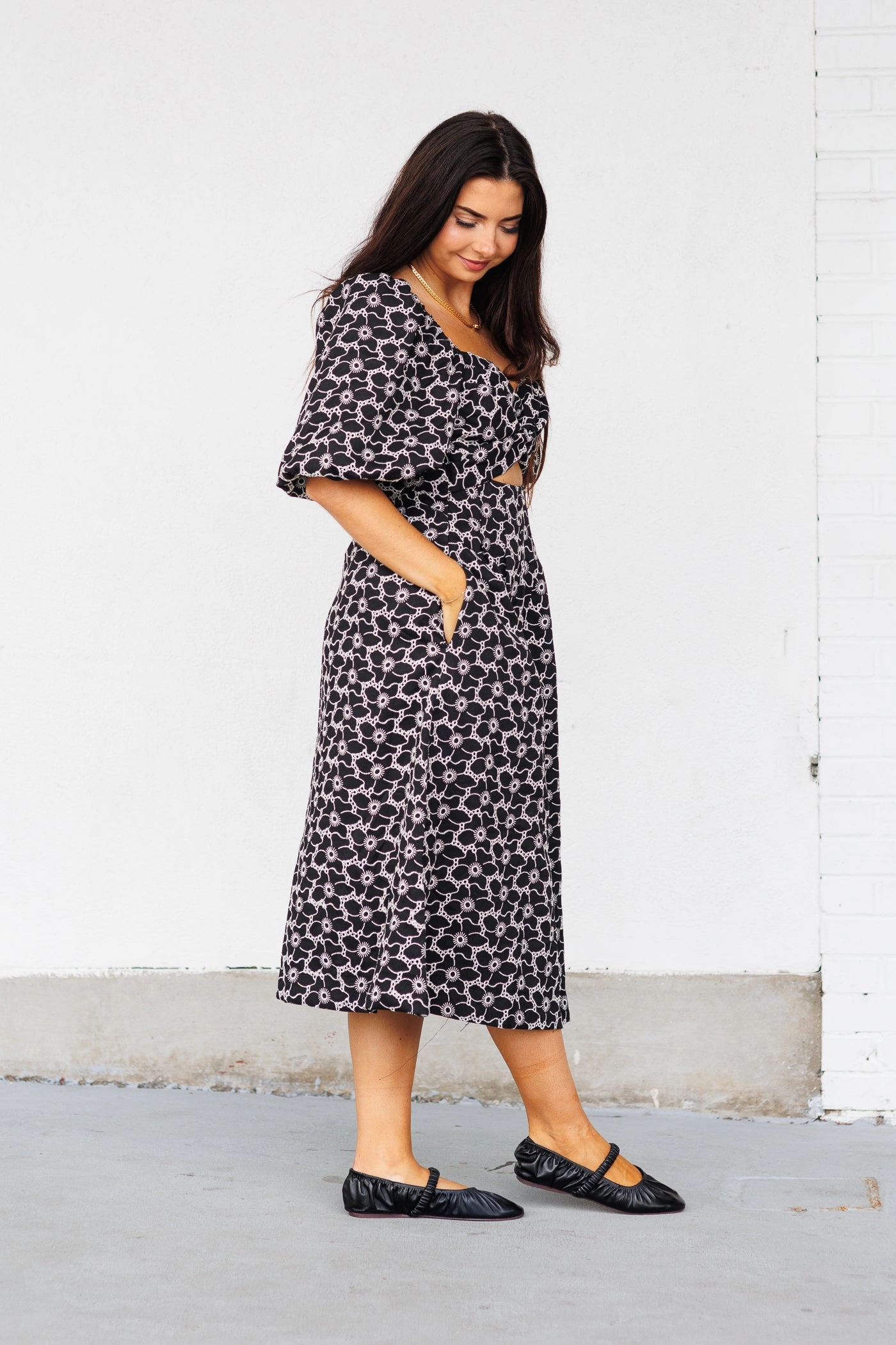 ANNA MIDI DRESS Everyday Movement Contrasting Detail