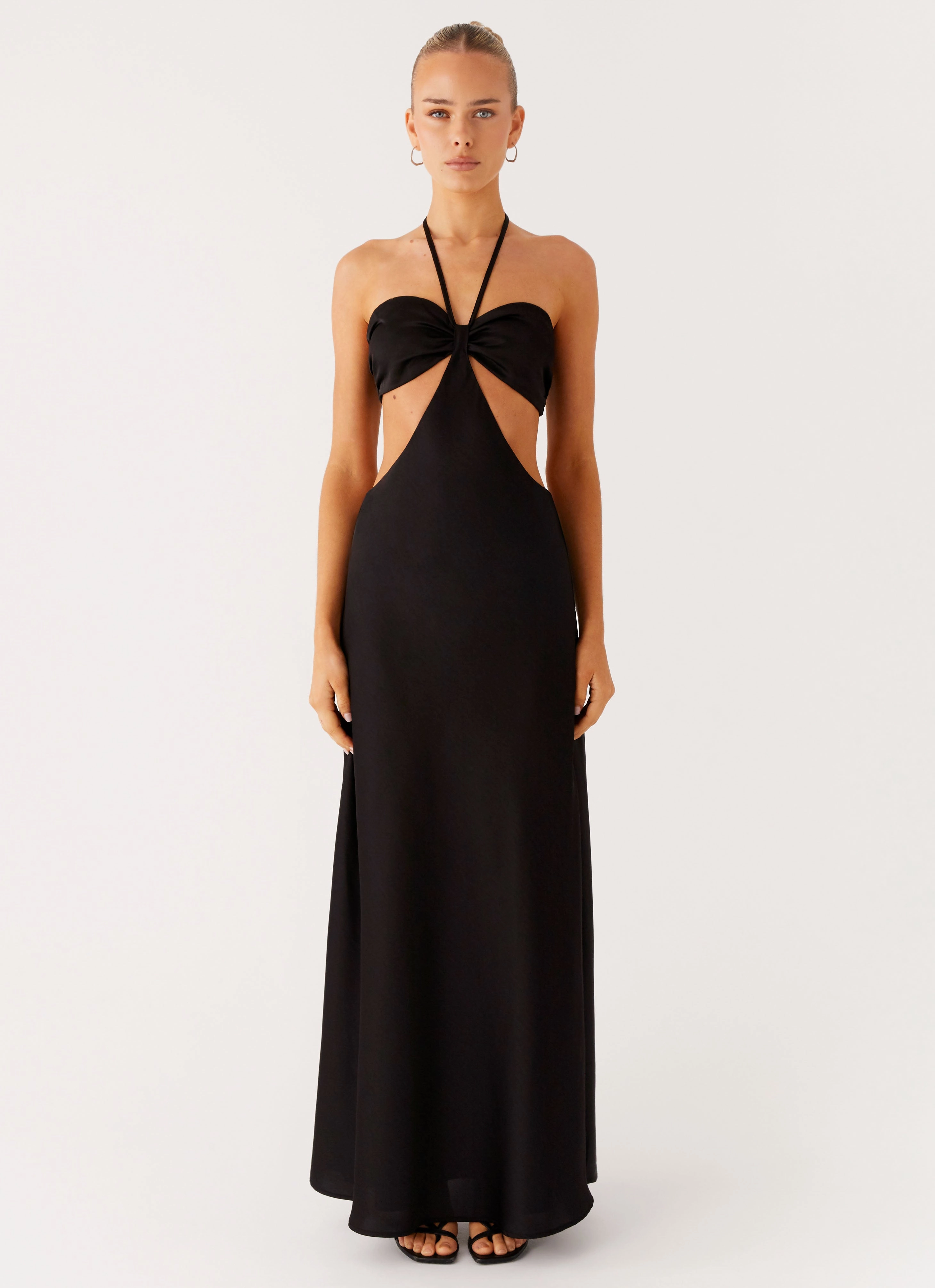 Sweetheart Cut Out Maxi Dress - Black Tailored Comfort Balanced Tone