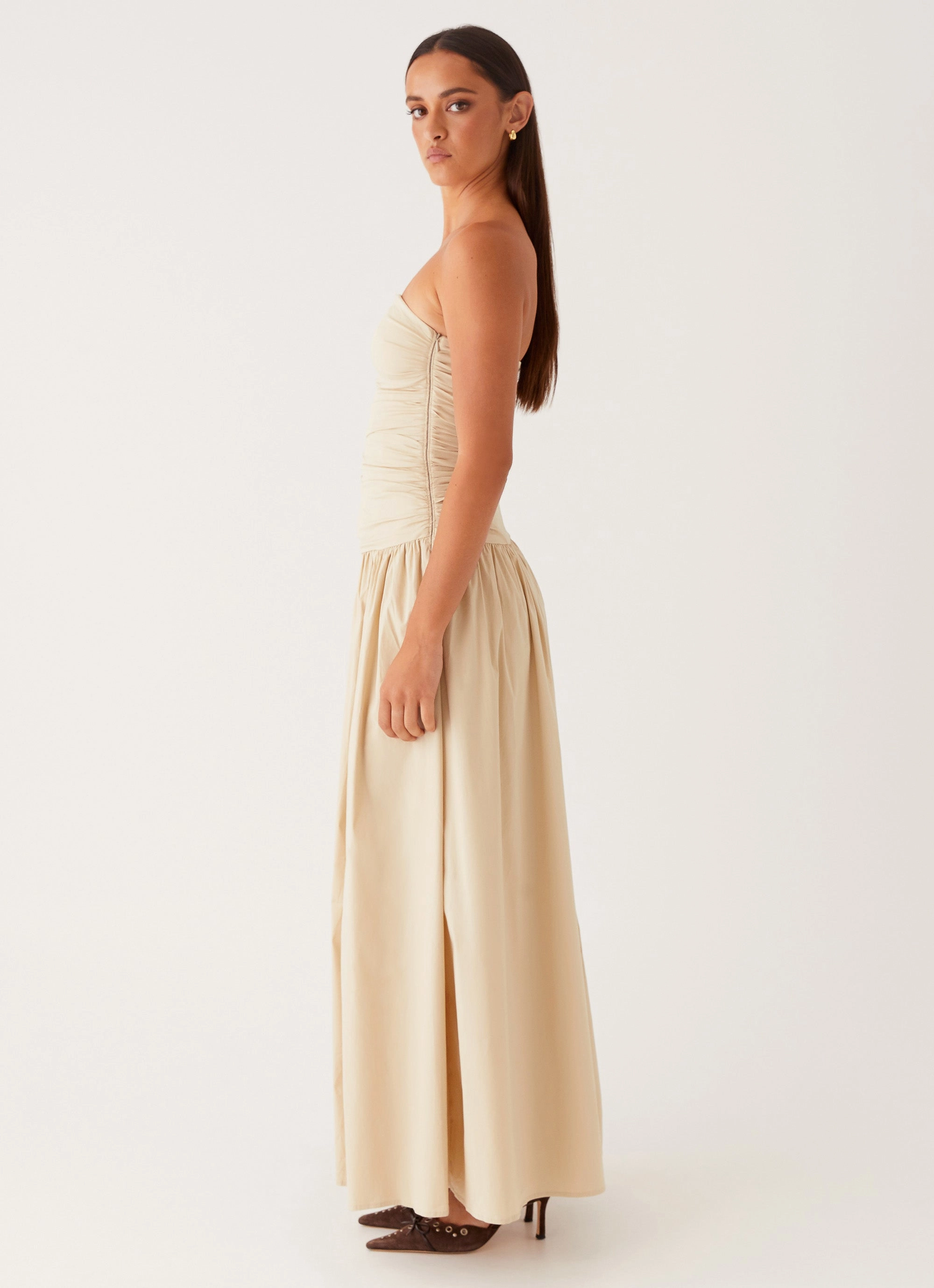 Smooth Line Trendy Everyday Carmel Maxi Dress - Ivory
