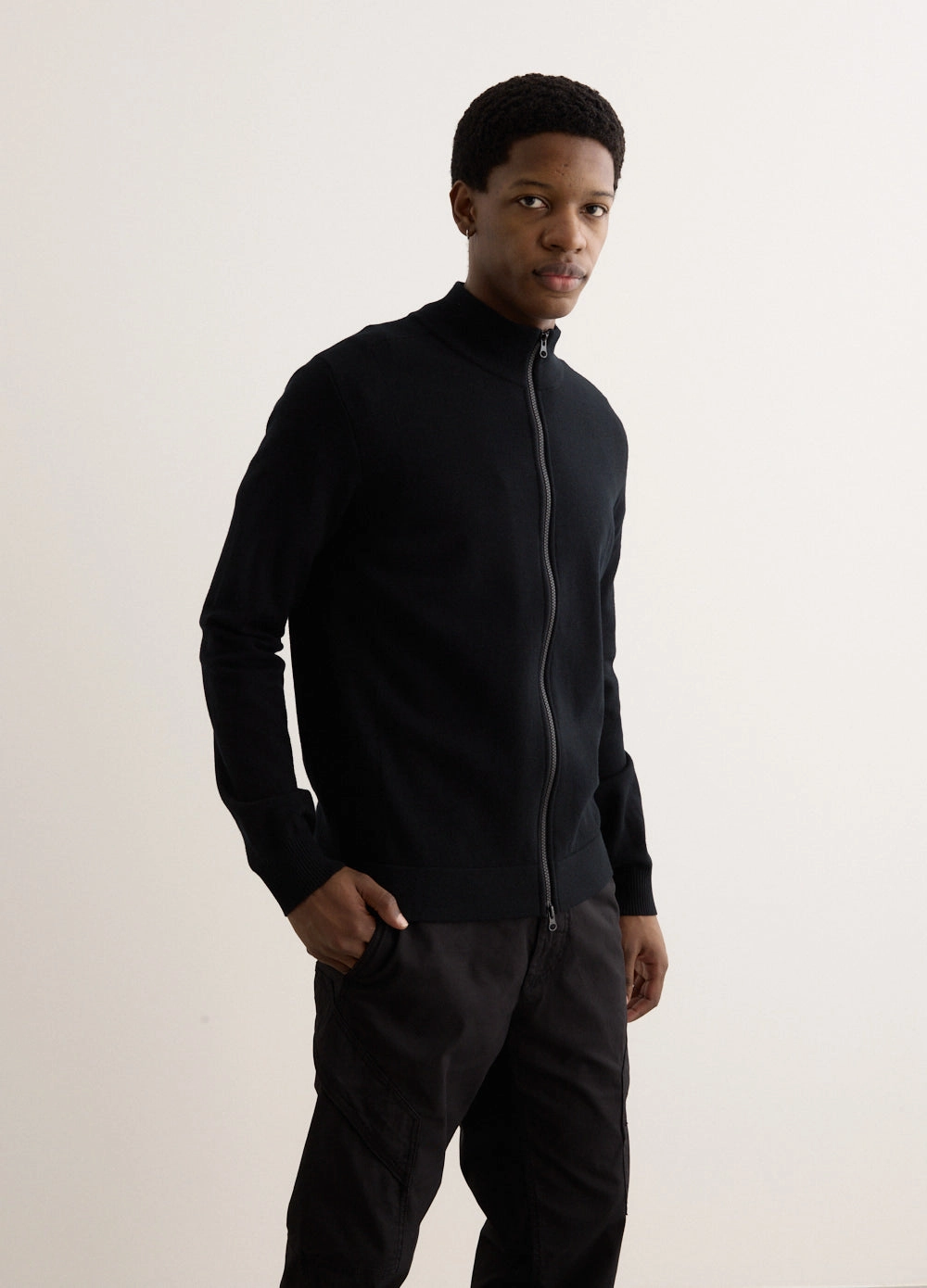 Adjustable Hem Compact Design Stand Collar Zip Knit Cardigan