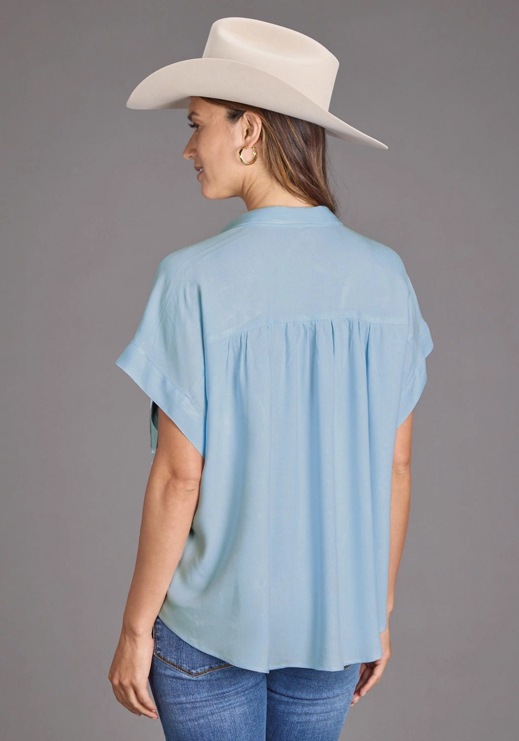Flexible Mobility Fitted Silhouette Stetson Womens 2437 1/2 Button Placket Powder Blue 100% Rayon S/S Blouse