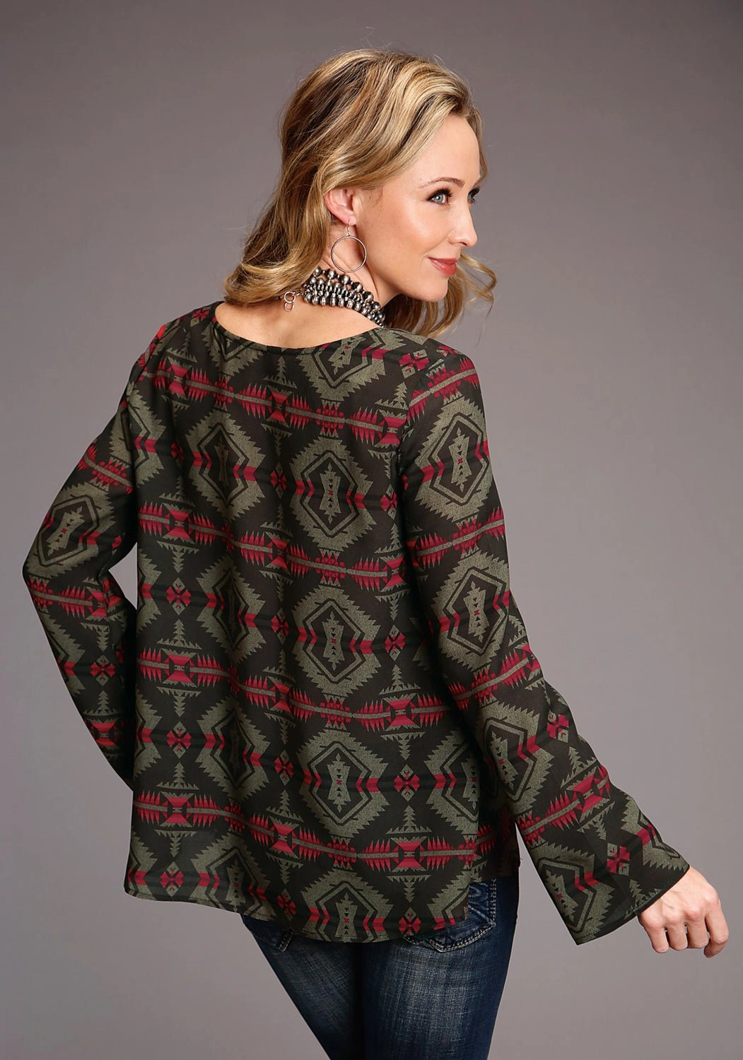 Soft Layering Stetson Womens Brown Rayon/Nylon Challis Blanket L/S Pullover Blouse