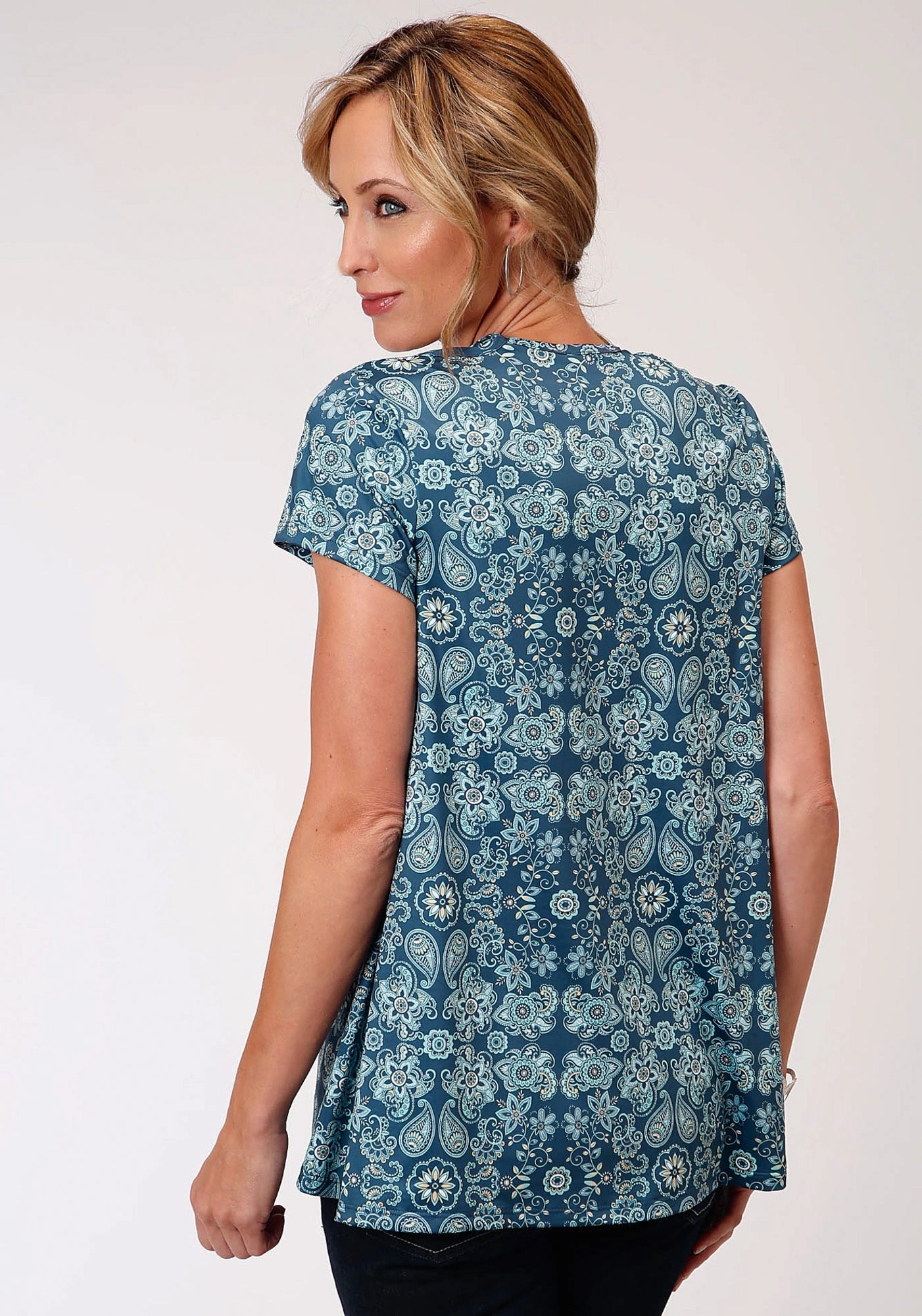 Wrinkle Resistant Material Roper Womens Blue Poly/Spandex Paisley Floral S/S Tunic