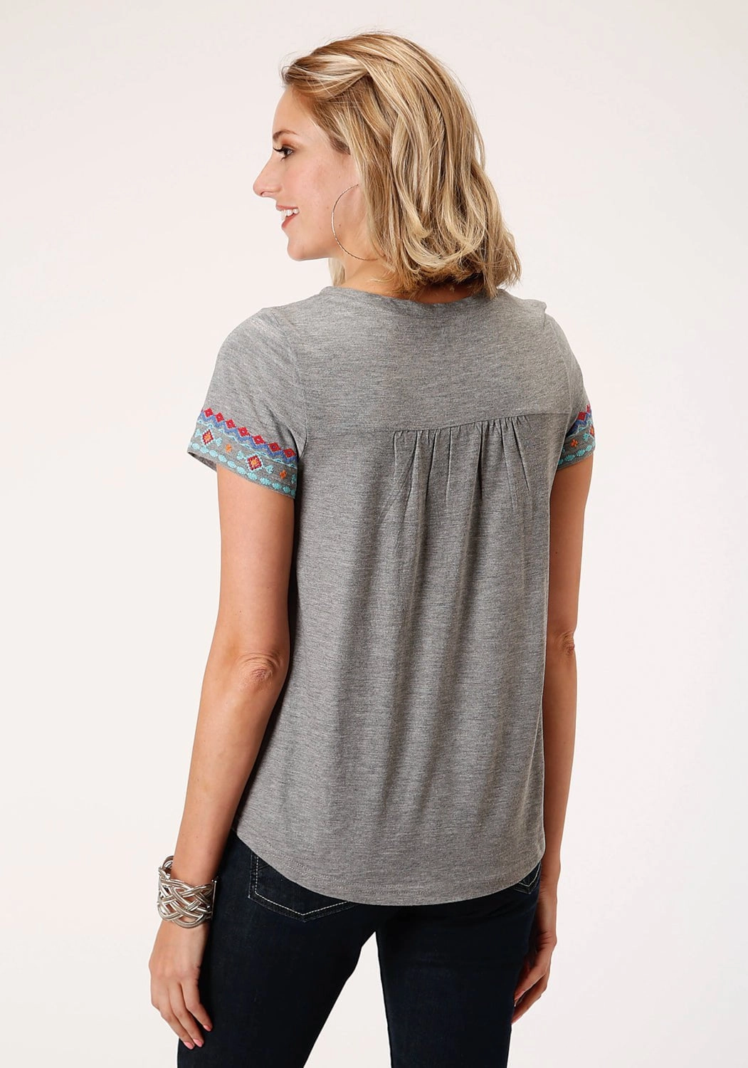 Tall Length Contemporary Look Roper Womens Heather Gray 100% Cotton Aztec Embroidery S/S T-Shirt