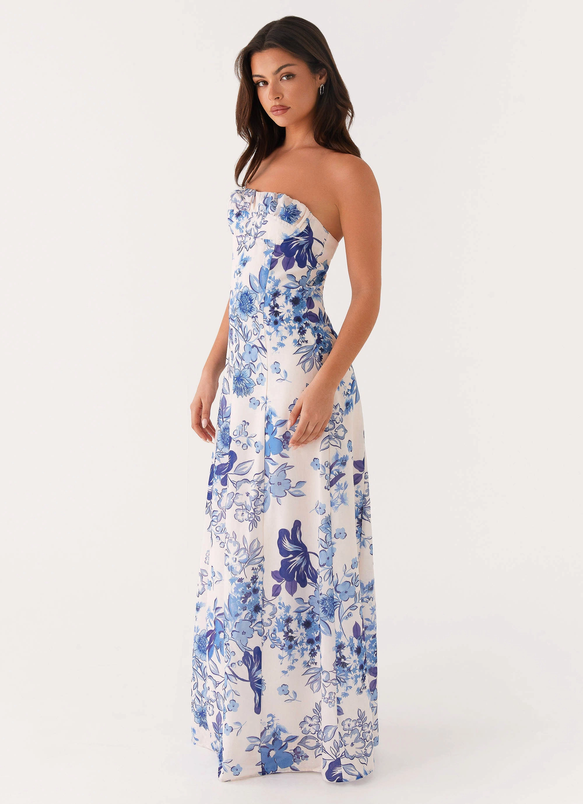 Refined Stitch Easy Lovely Tayla Linen Maxi Dress - Serene Sky Floral