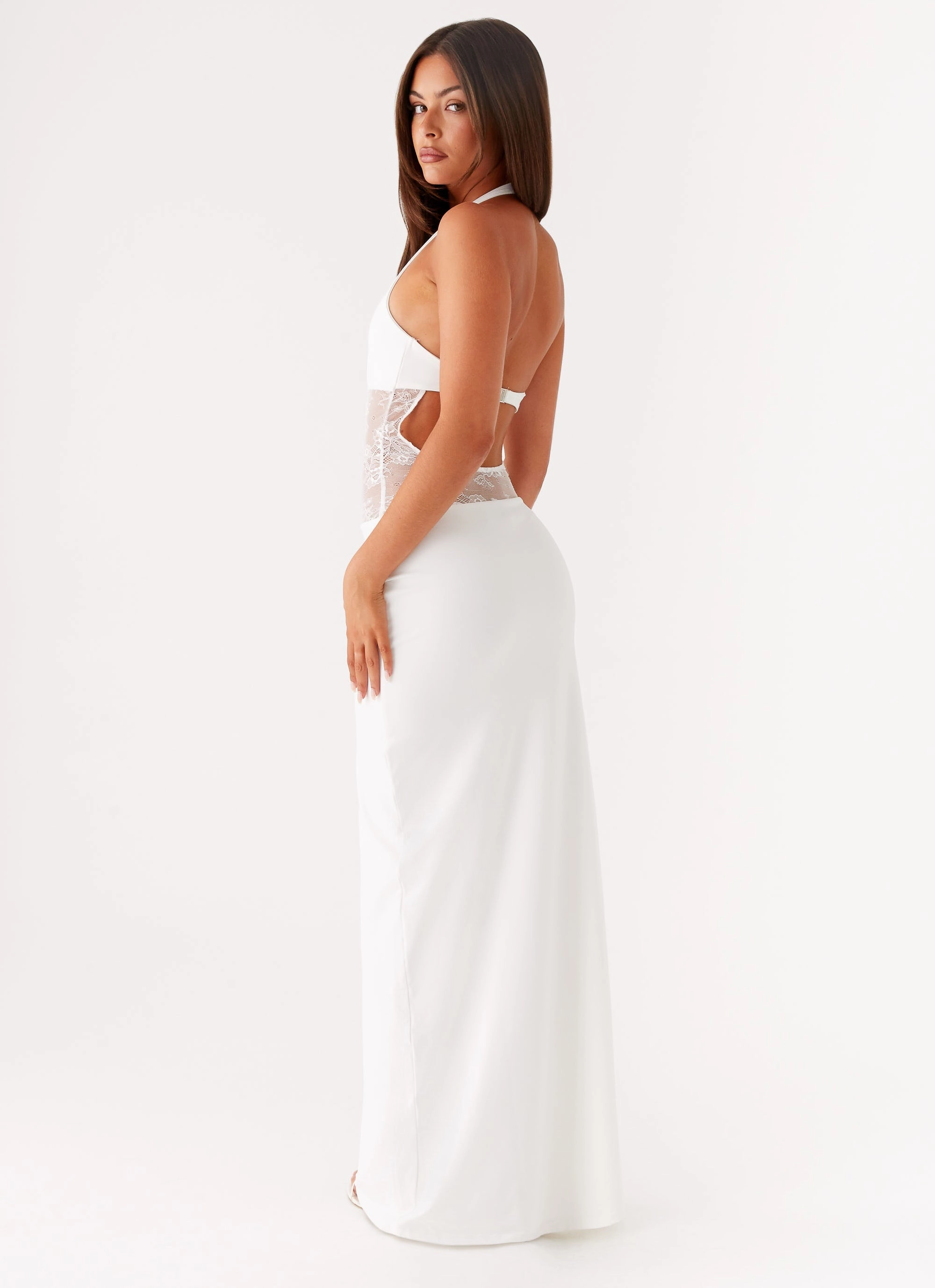 Calm Flow Minimalist fit-and-flare Main Focus Maxi Dress - White