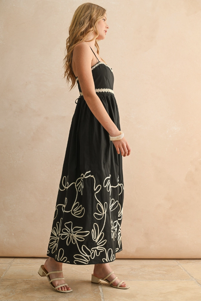 Contrasting Detail Art Inspired Margo Embroidered Hem Maxi Dress
