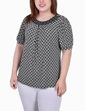 Plus Size Short Puff Sleeve Sheer Inset Top Travel Outfit