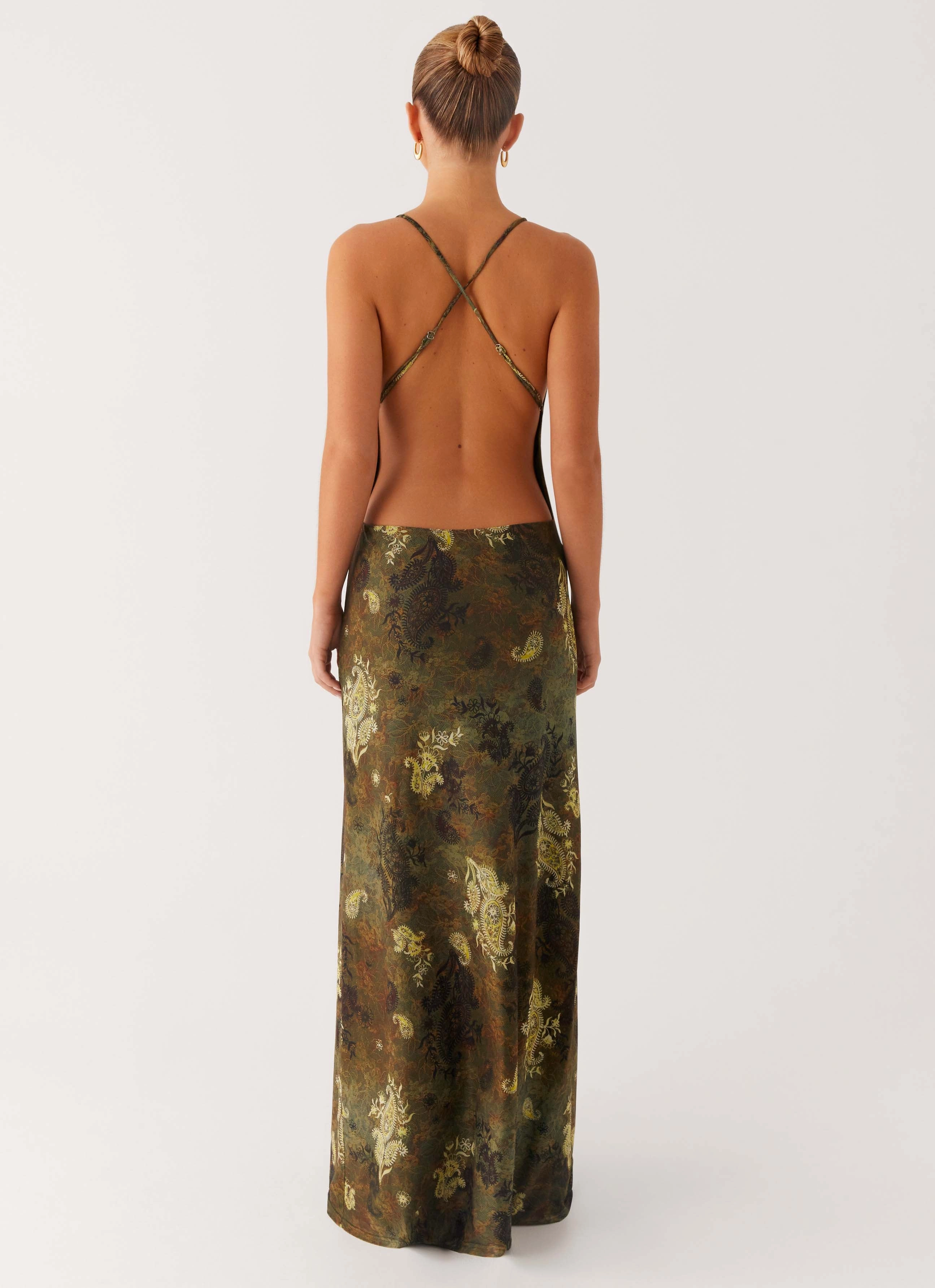 Timeless and Comfortable Decorative-Design Star Fields Maxi Dress - Cyber Floral