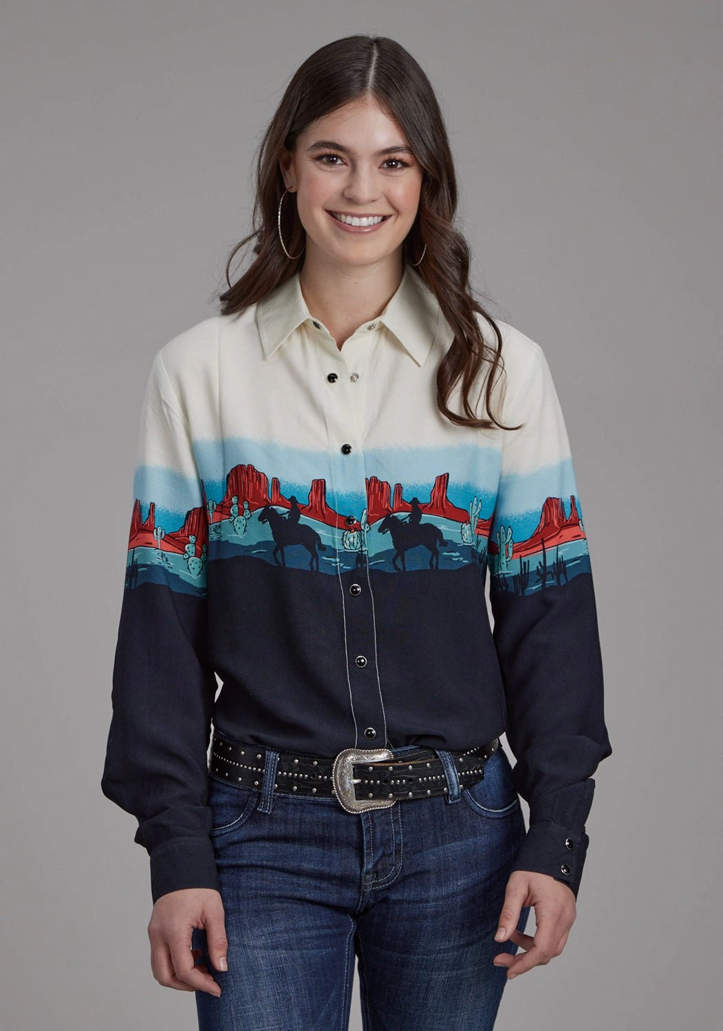 Roper Womens Western Border Snap Black 100% Rayon L/S Blouse Subtle patterns Trendy Apparel